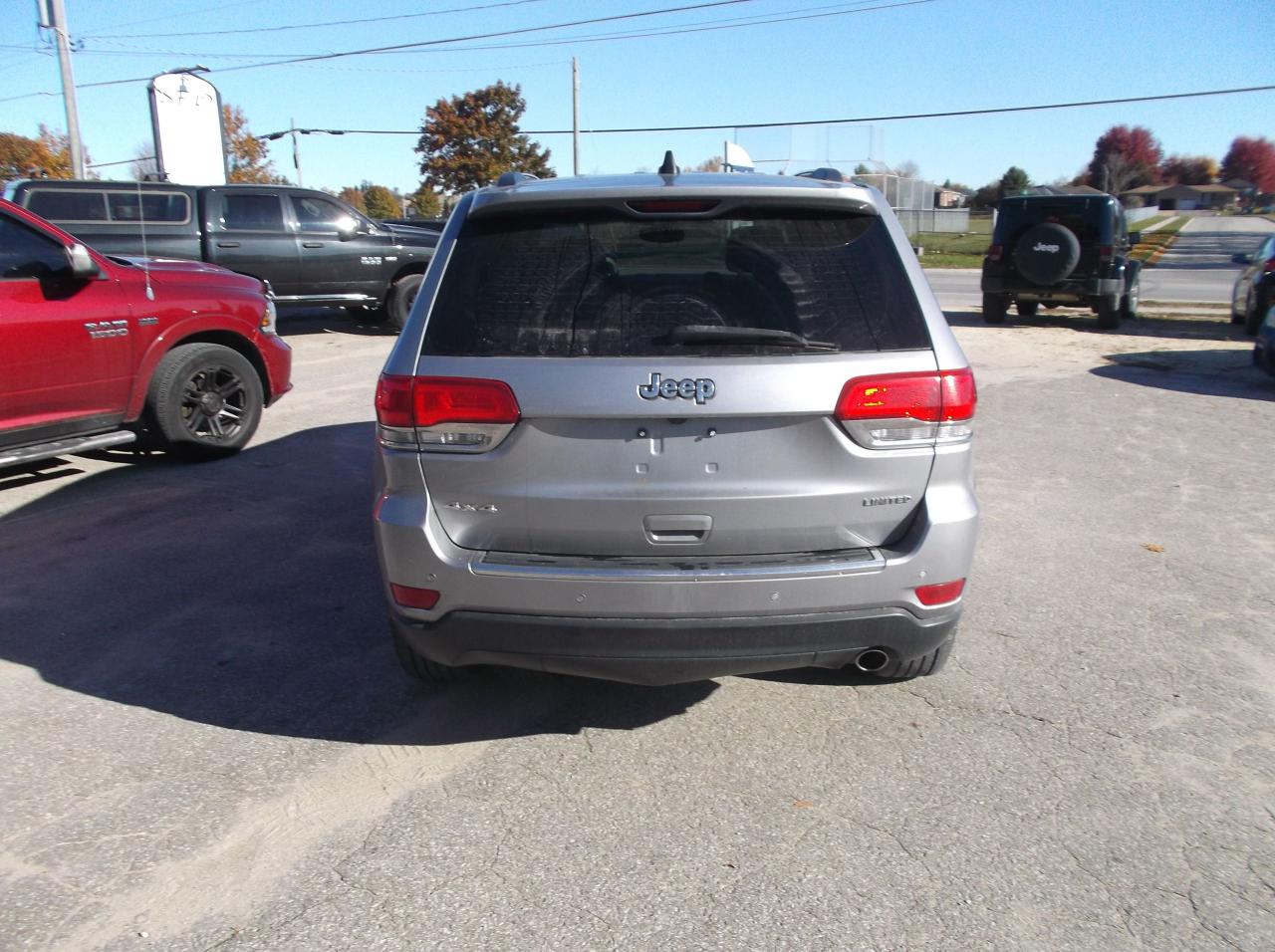 2017 Jeep Grand Cherokee AWD LIMITED - Photo #4