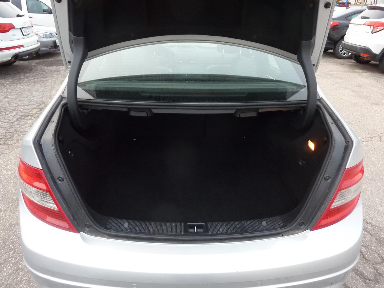 2009 Mercedes-Benz C-Class 3.0L - Photo #15