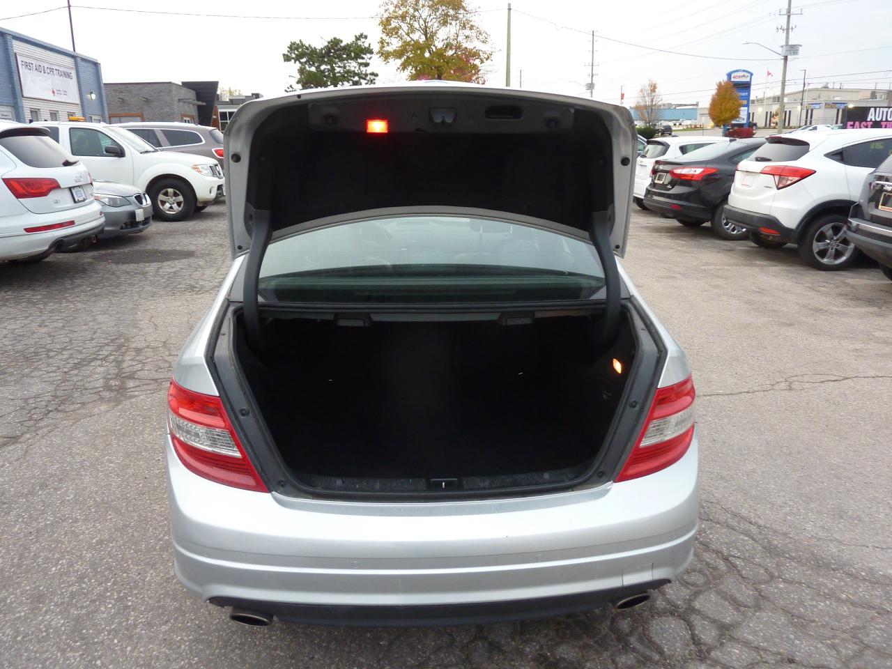 2009 Mercedes-Benz C-Class 3.0L - Photo #16