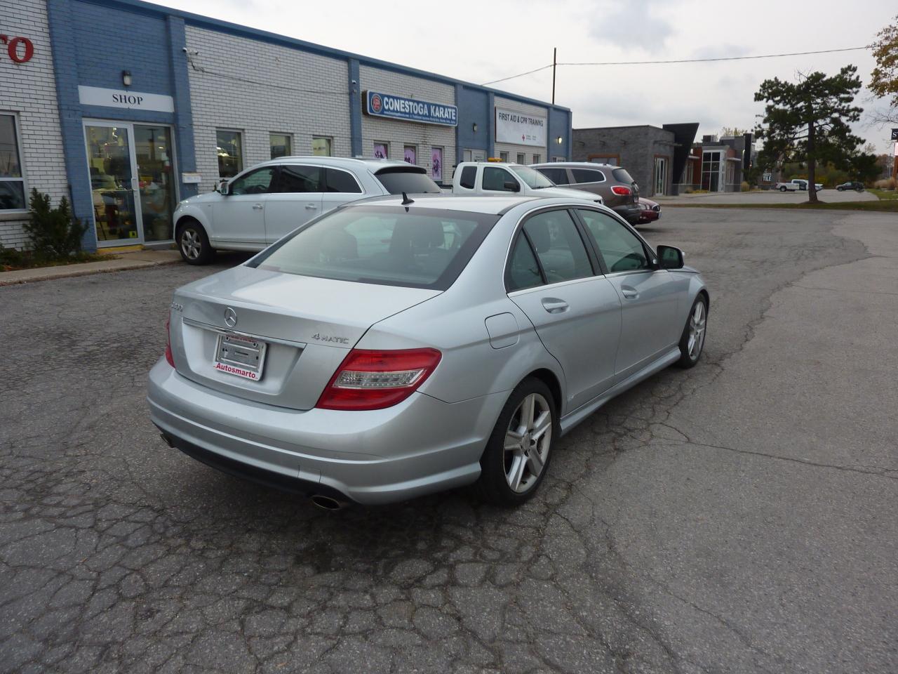 2009 Mercedes-Benz C-Class 3.0L Photo4