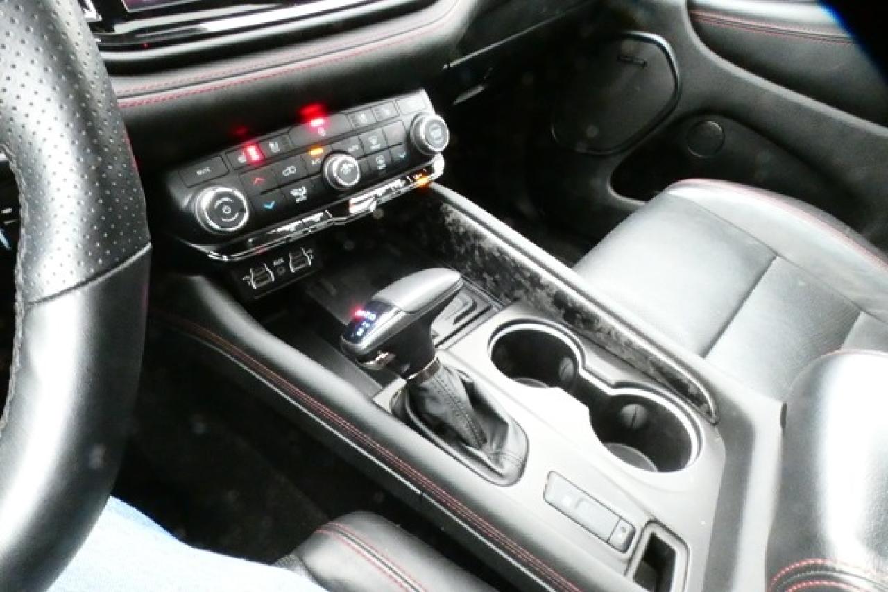 2024 Dodge Durango R/T Plus AWD w/H&C L, Htd wheel, S/R, NAV, BUC - Photo #17