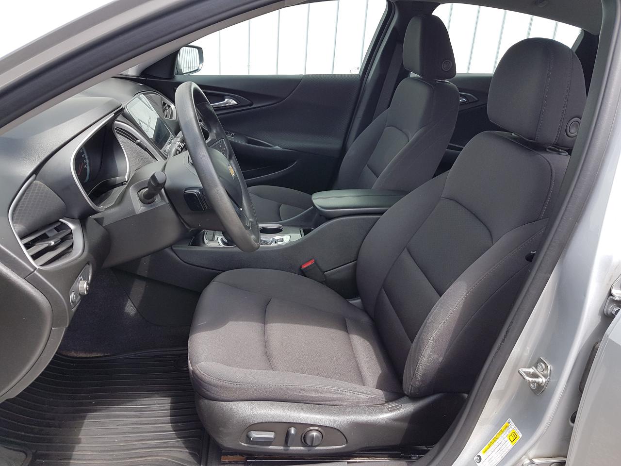 2022 Chevrolet Malibu LT *HEATED SEATS-BLUETOOTH* Photo