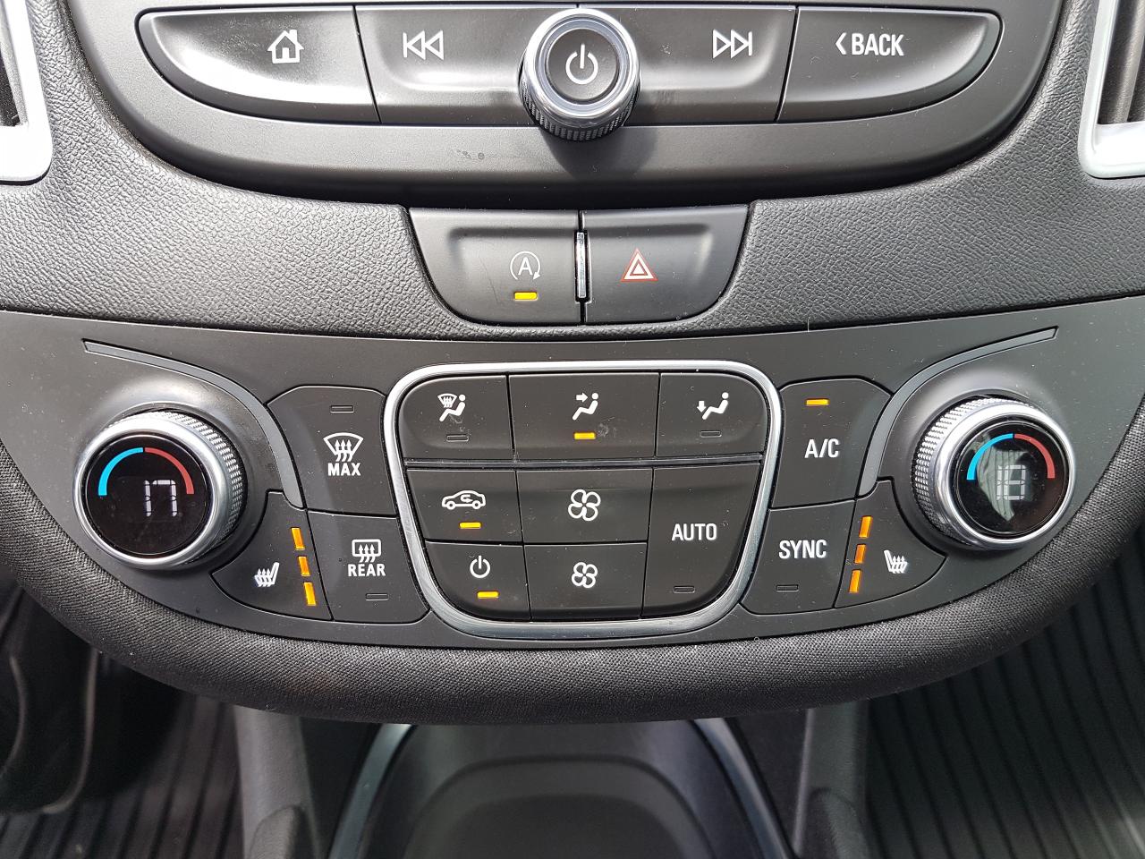 2022 Chevrolet Malibu LT *HEATED SEATS-BLUETOOTH* Photo