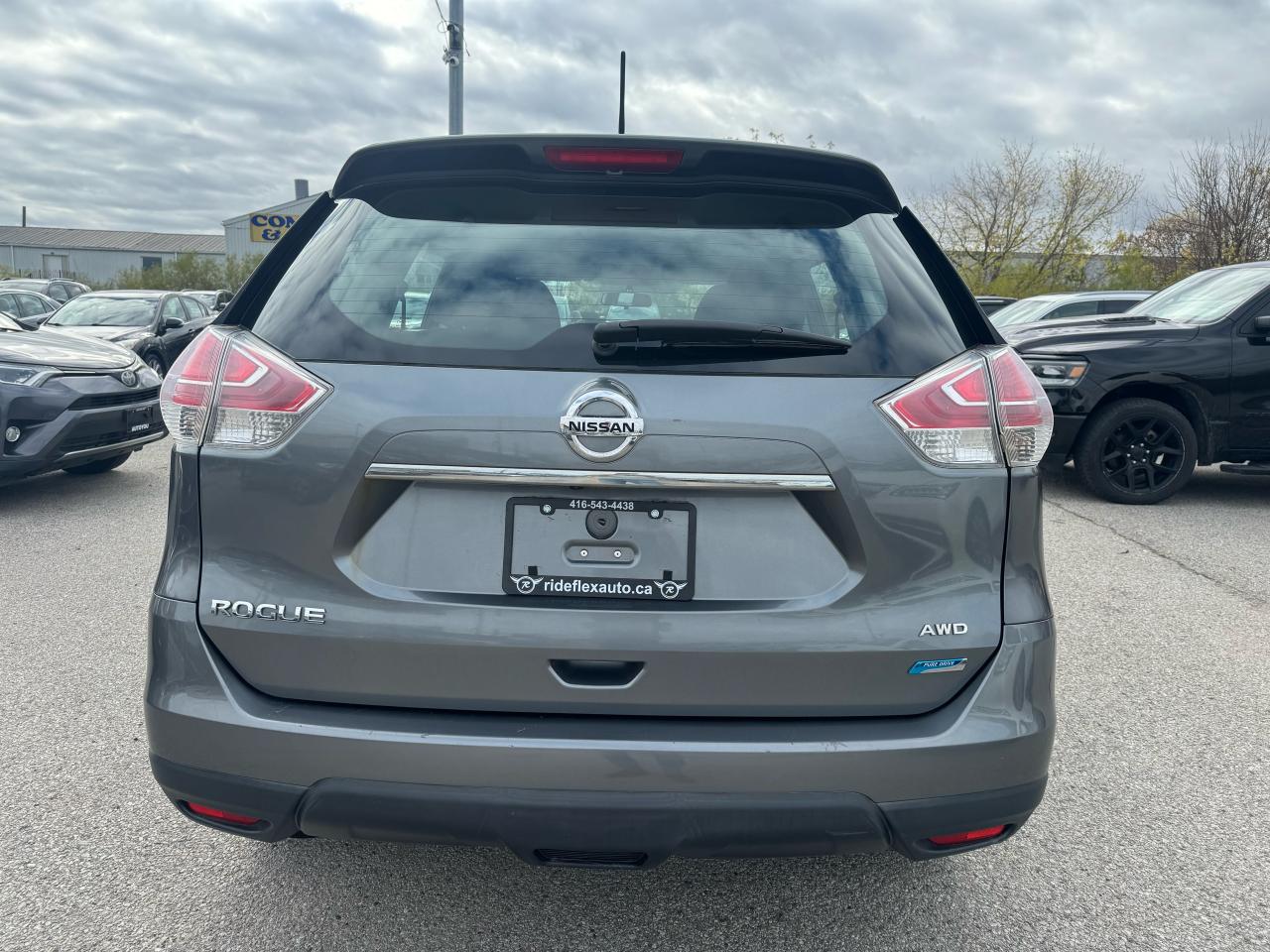 2014 Nissan Rogue S Photo