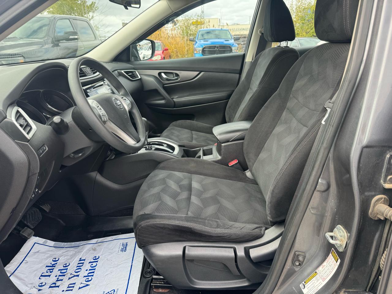 2014 Nissan Rogue S - Photo #10