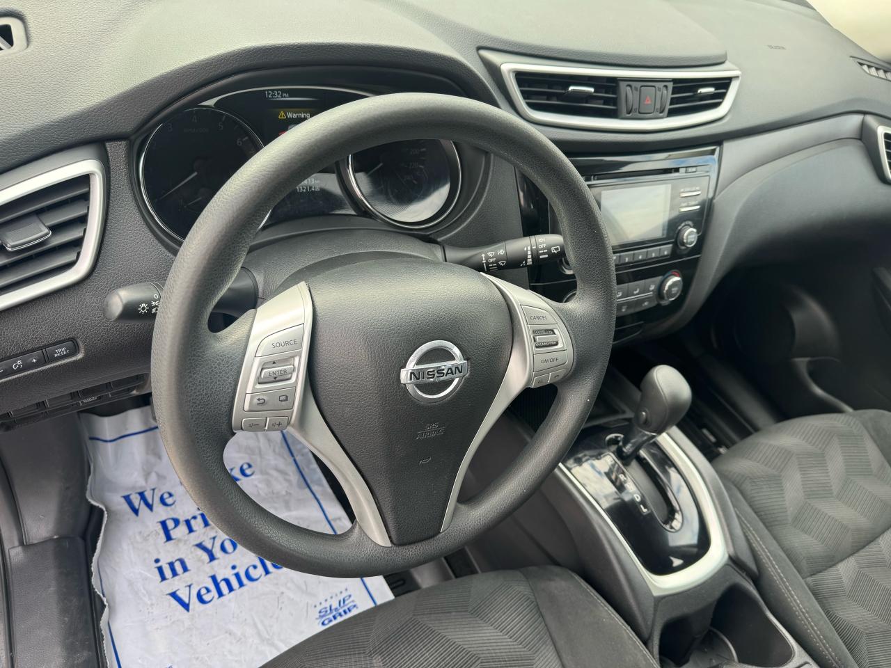 2014 Nissan Rogue S - Photo #9