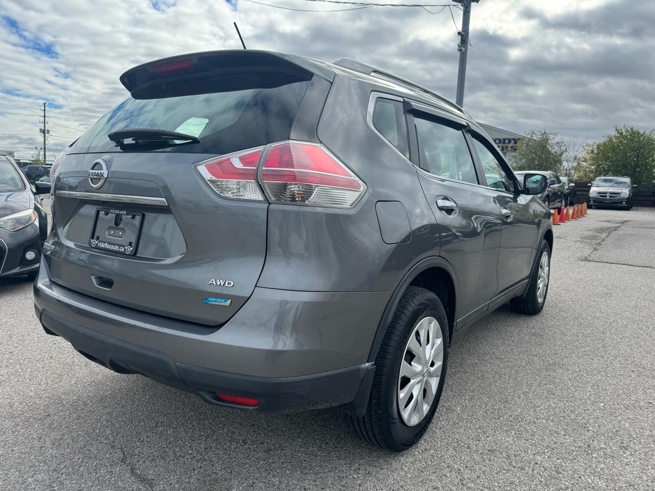 2014 Nissan Rogue S Photo4