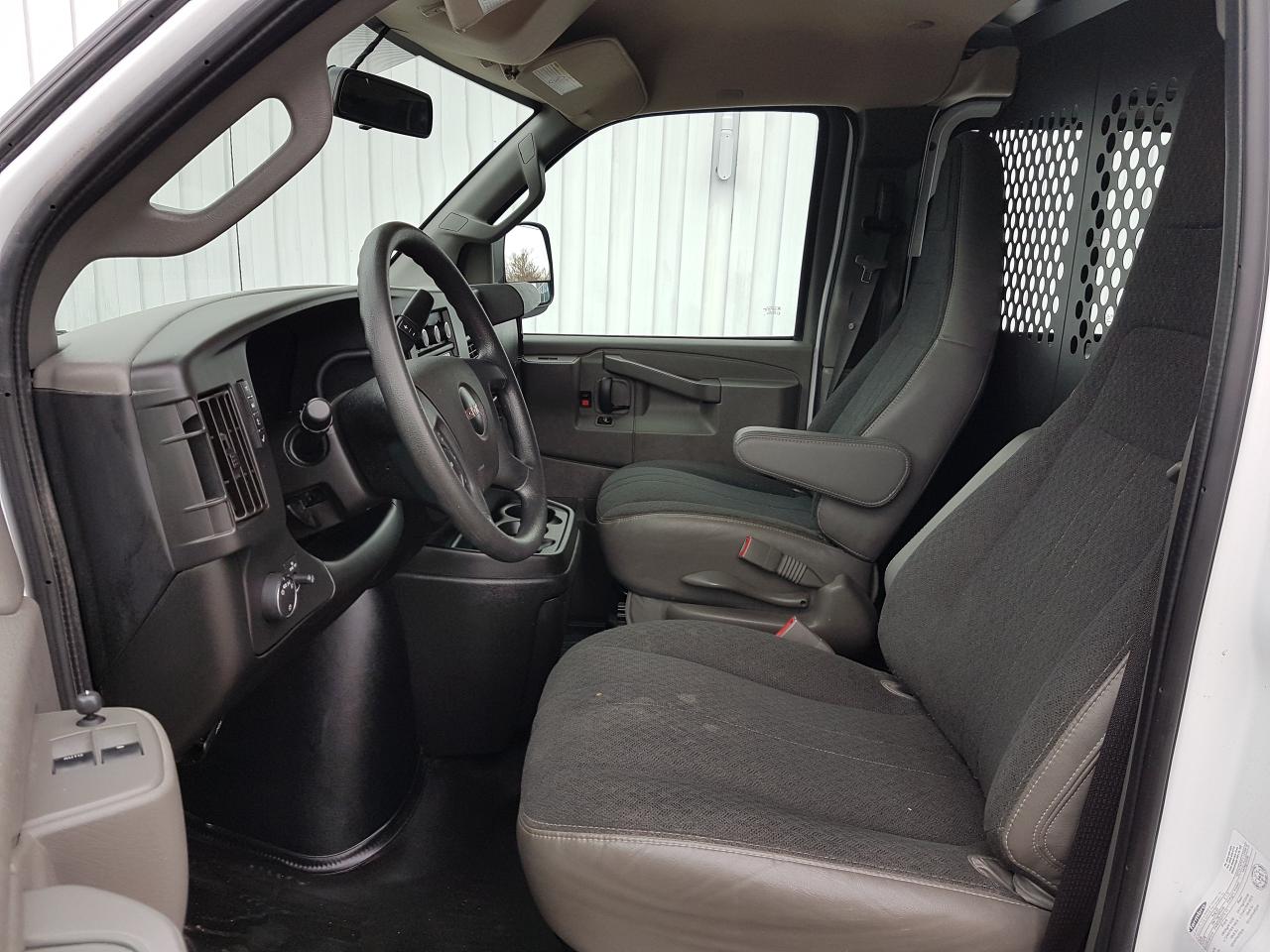 2023 GMC Savana Cargo Van 2500 Cargo 135" Photo