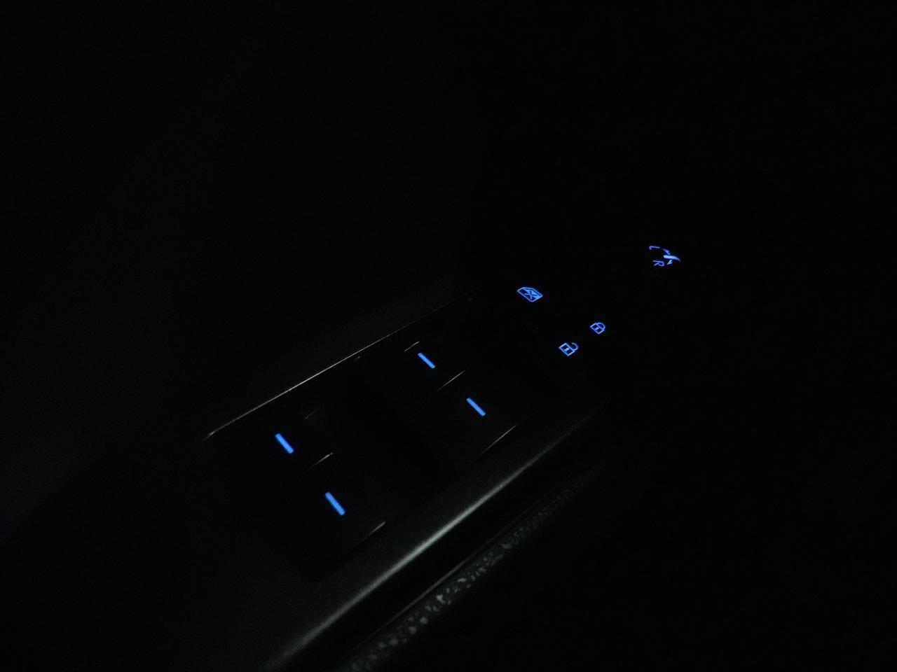 2024 Toyota Camry SE | Leather | LaneDep | Heated Seats | CarPlay Photo