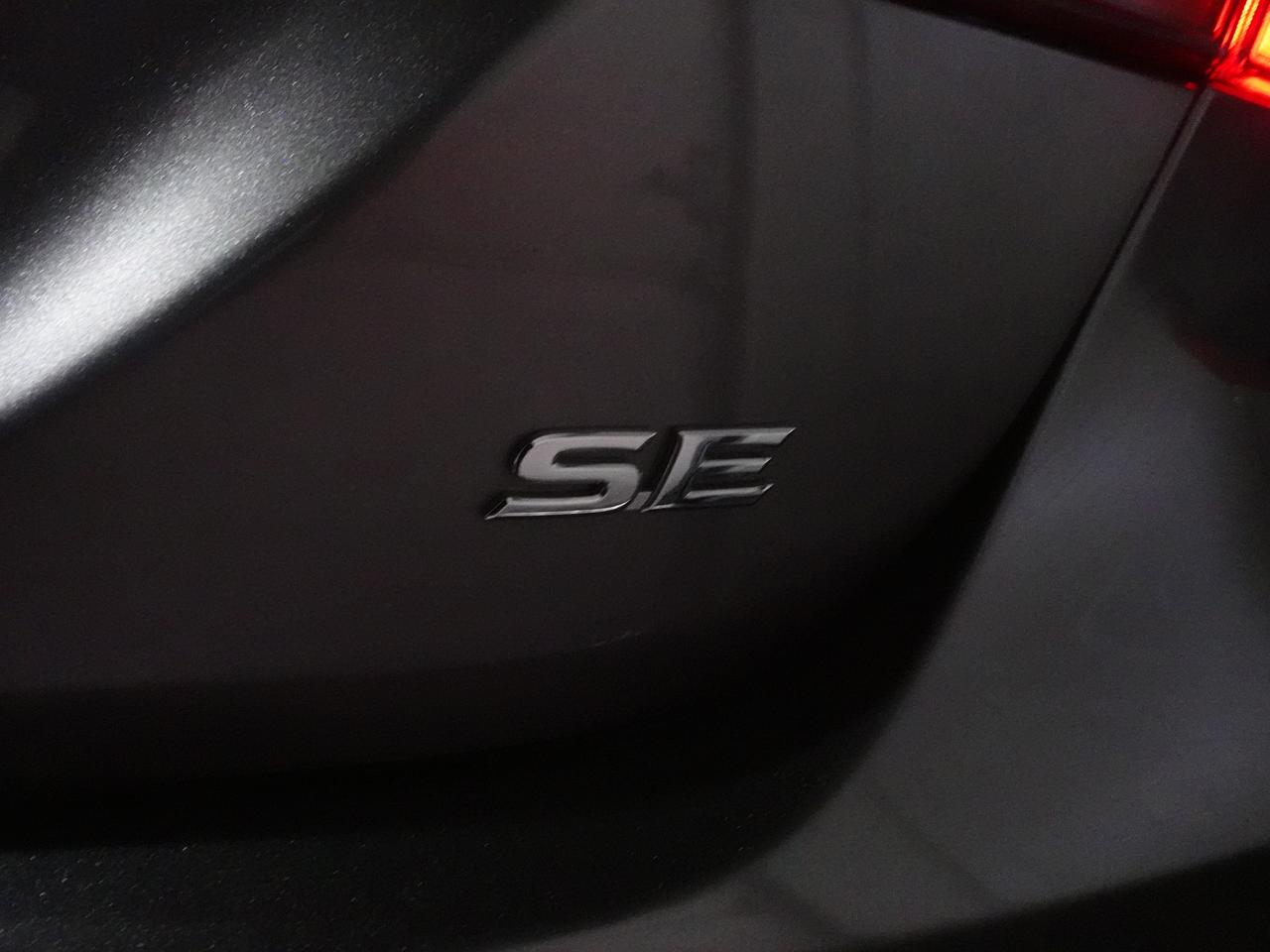 2024 Toyota Camry SE | Leather | LaneDep | Heated Seats | CarPlay Photo