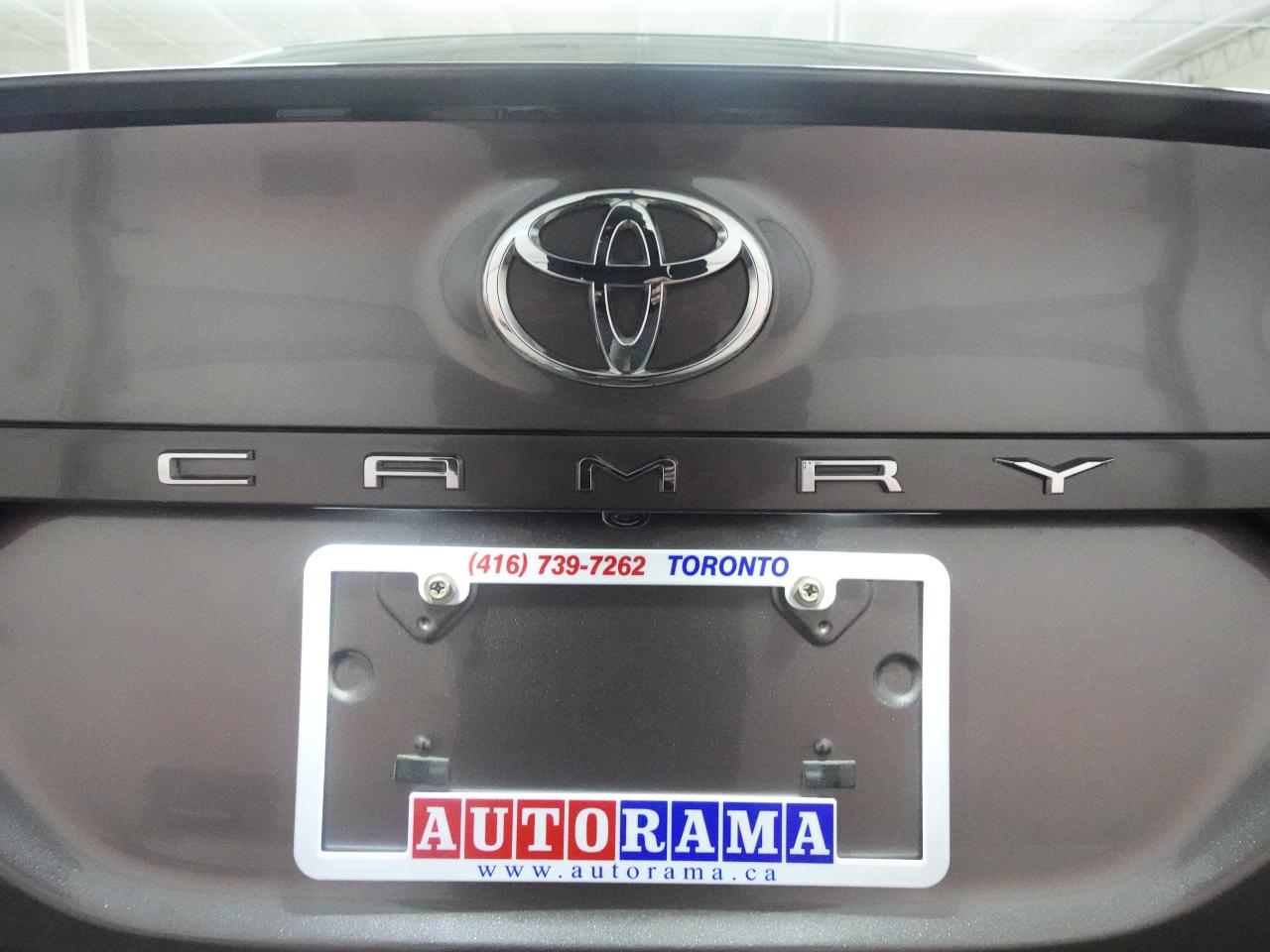 2024 Toyota Camry SE | Leather | LaneDep | Heated Seats | CarPlay