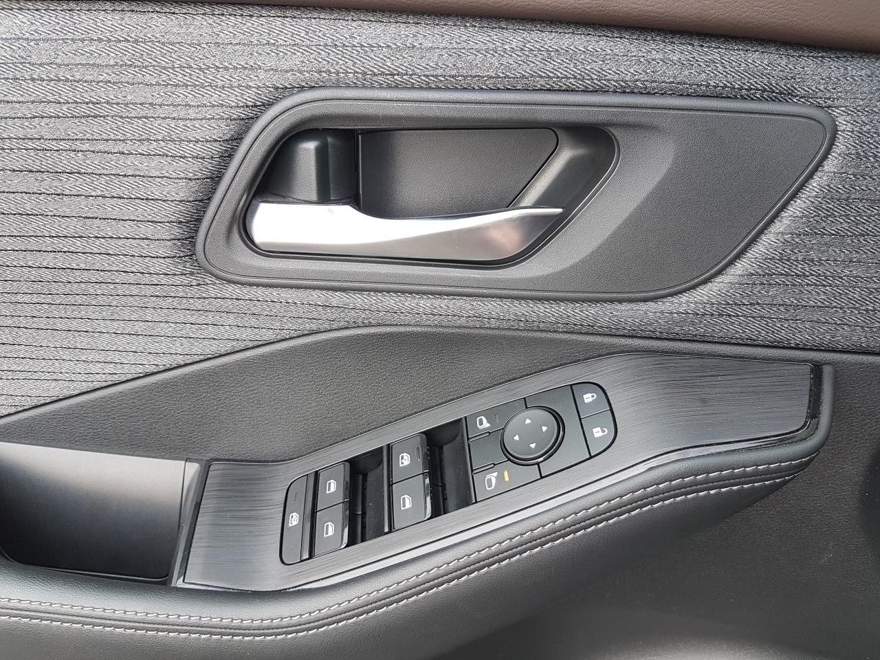 2023 Nissan Rogue SV AWD *SUNROOF* Photo