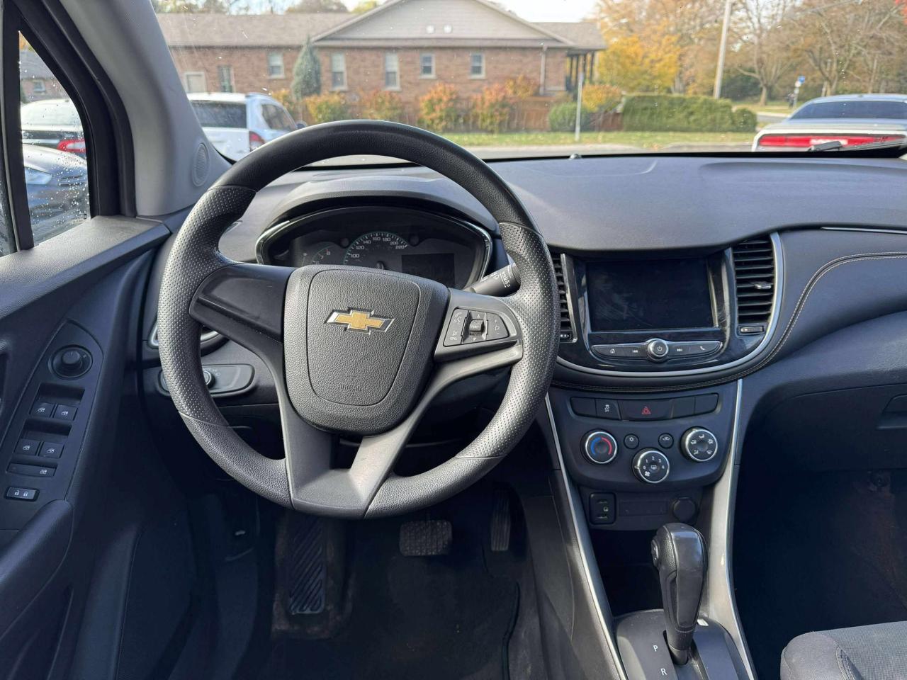 2018 Chevrolet Trax AWD 4dr LS - Photo #13