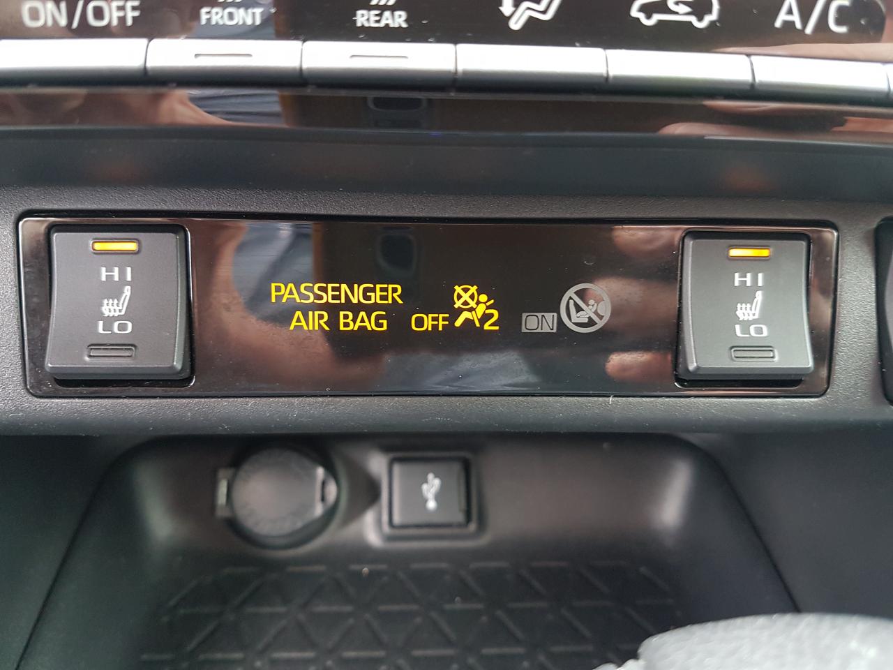 2022 Toyota RAV4 LE AWD *HEATED SEATS* Photo