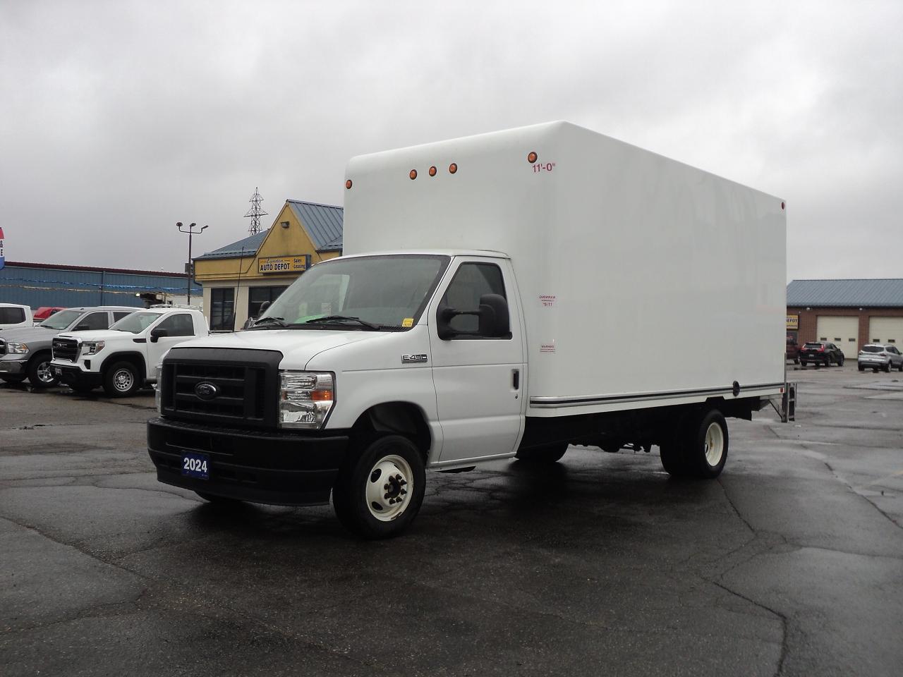 2024 Ford E-Series Cutaway E-450 CubeVan 7.3L8cylGas DRW 176"WB 2500lbs Lift - Photo #2