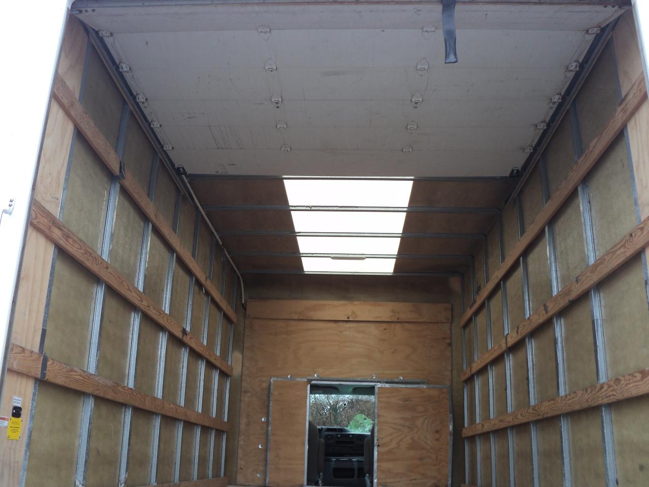 2024 Ford E-Series Cutaway E-450 CubeVan 7.3L8cylGas DRW 176"WB 2500lbs Lift - Photo #19