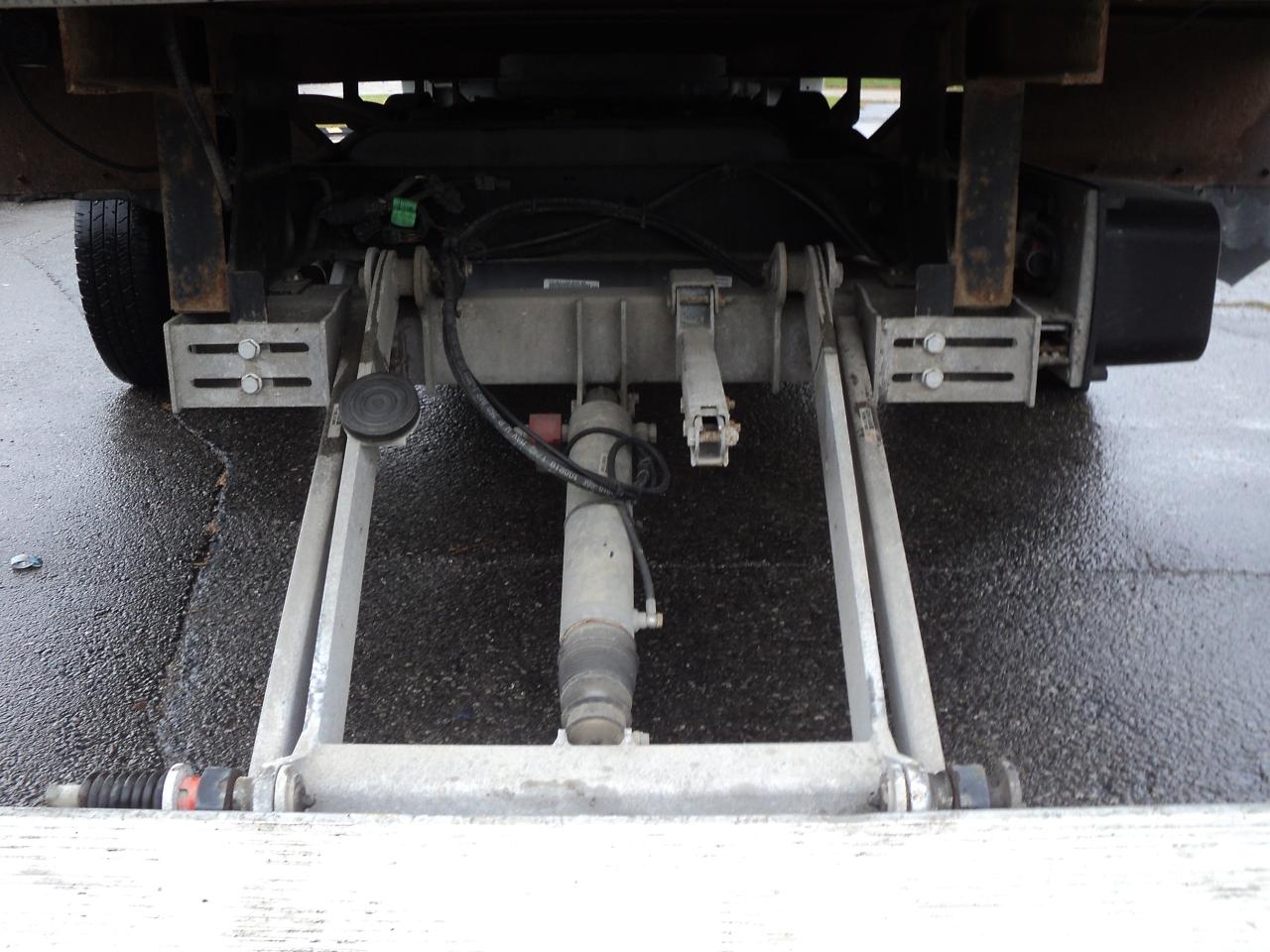 2024 Ford E-Series Cutaway E-450 CubeVan 7.3L8cylGas DRW 176"WB 2500lbs Lift - Photo #27