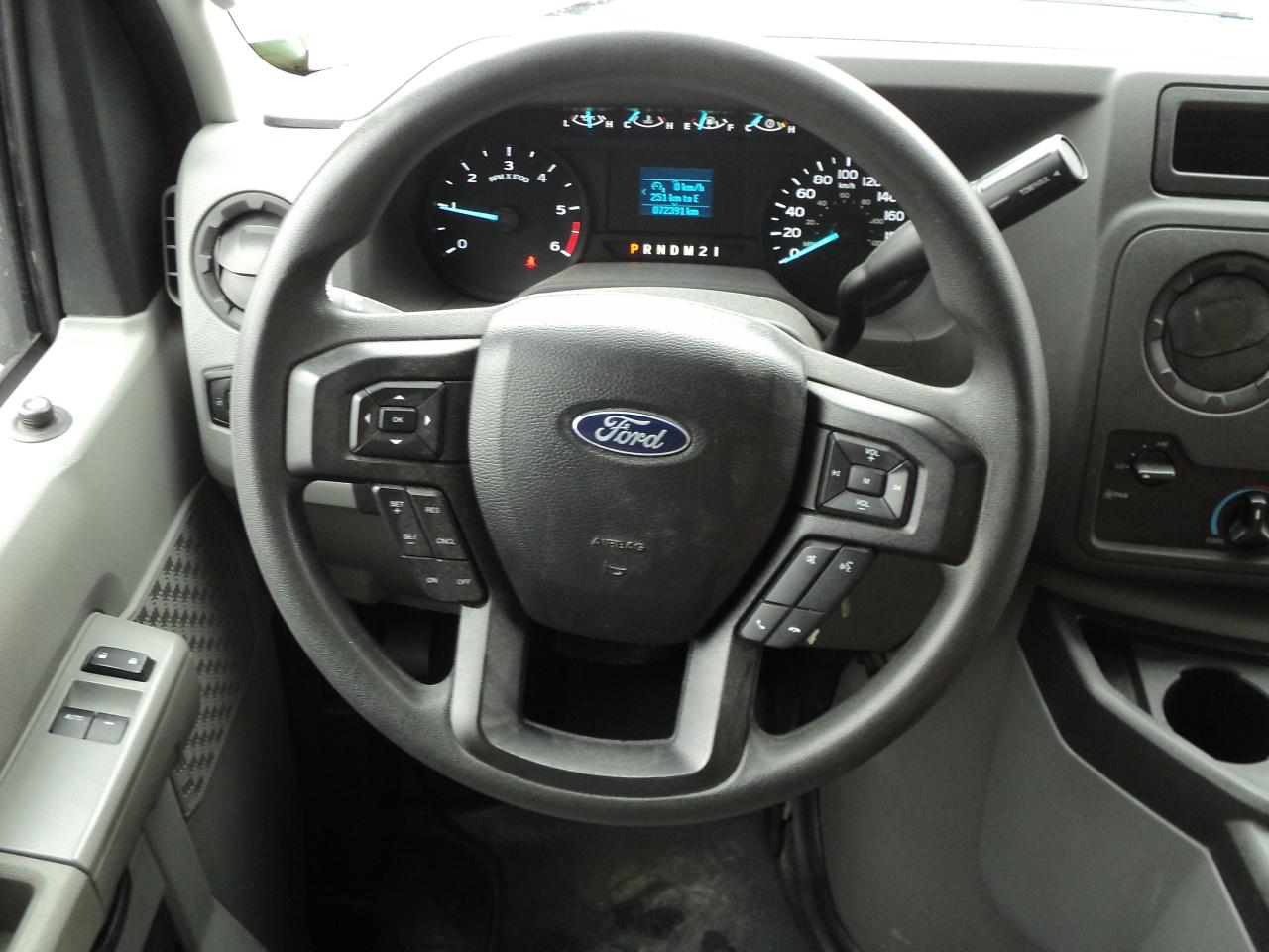 2024 Ford E-Series Cutaway E-450 CubeVan 7.3L8cylGas DRW 176"WB 2500lbs Lift - Photo #14