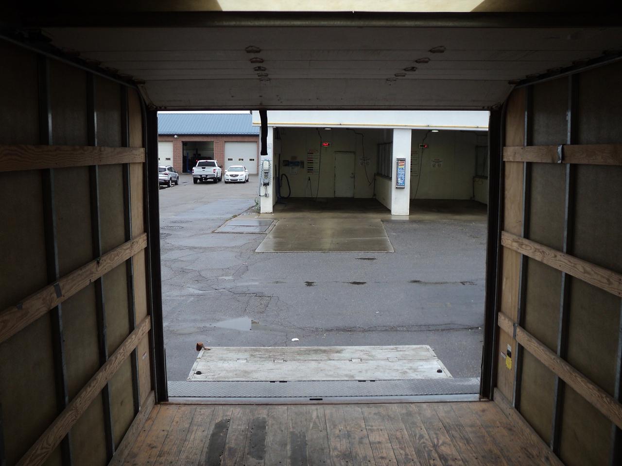 2024 Ford E-Series Cutaway E-450 CubeVan 7.3L8cylGas DRW 176"WB 2500lbs Lift - Photo #21