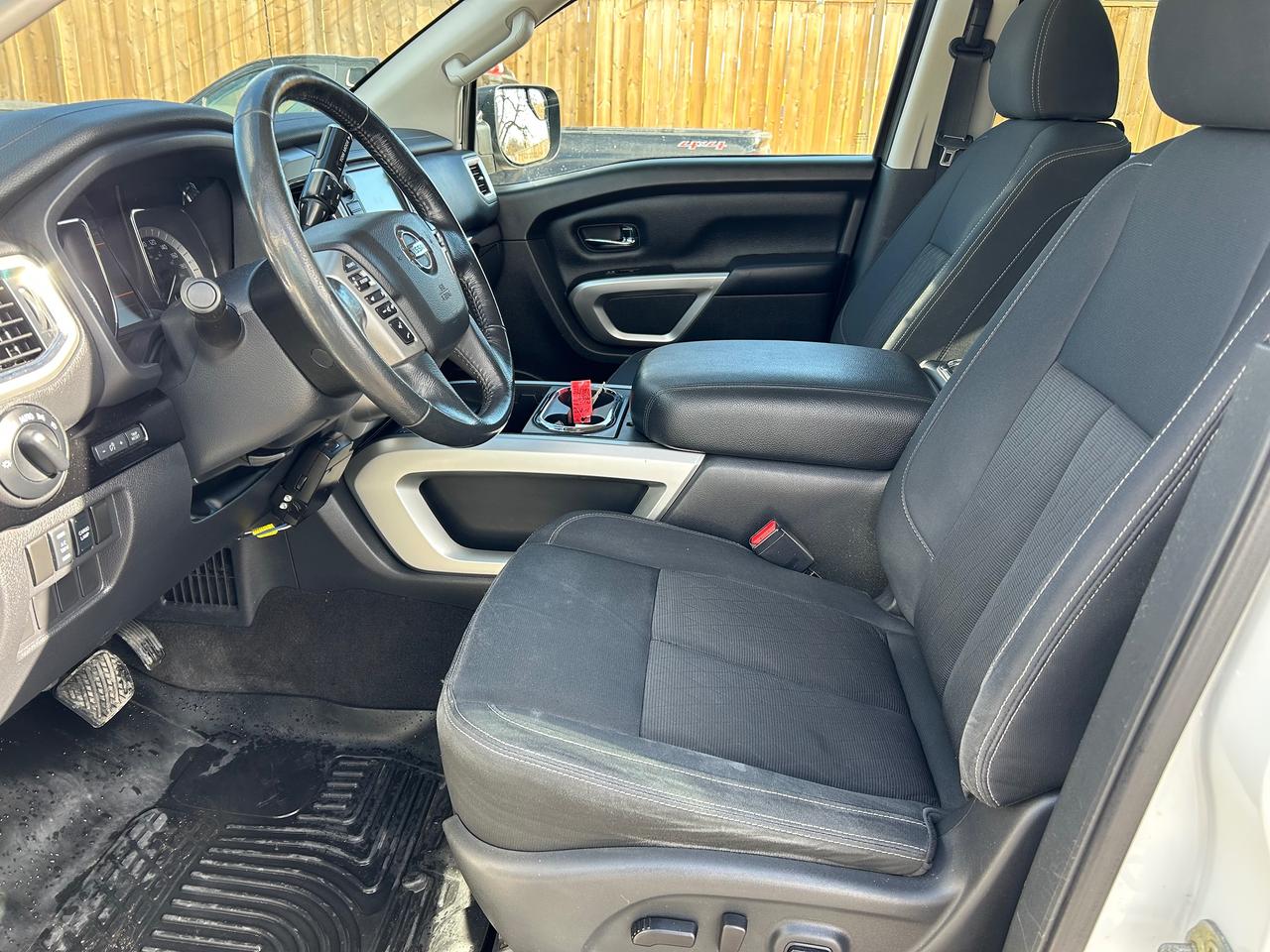 2019 Nissan Titan SV Photo