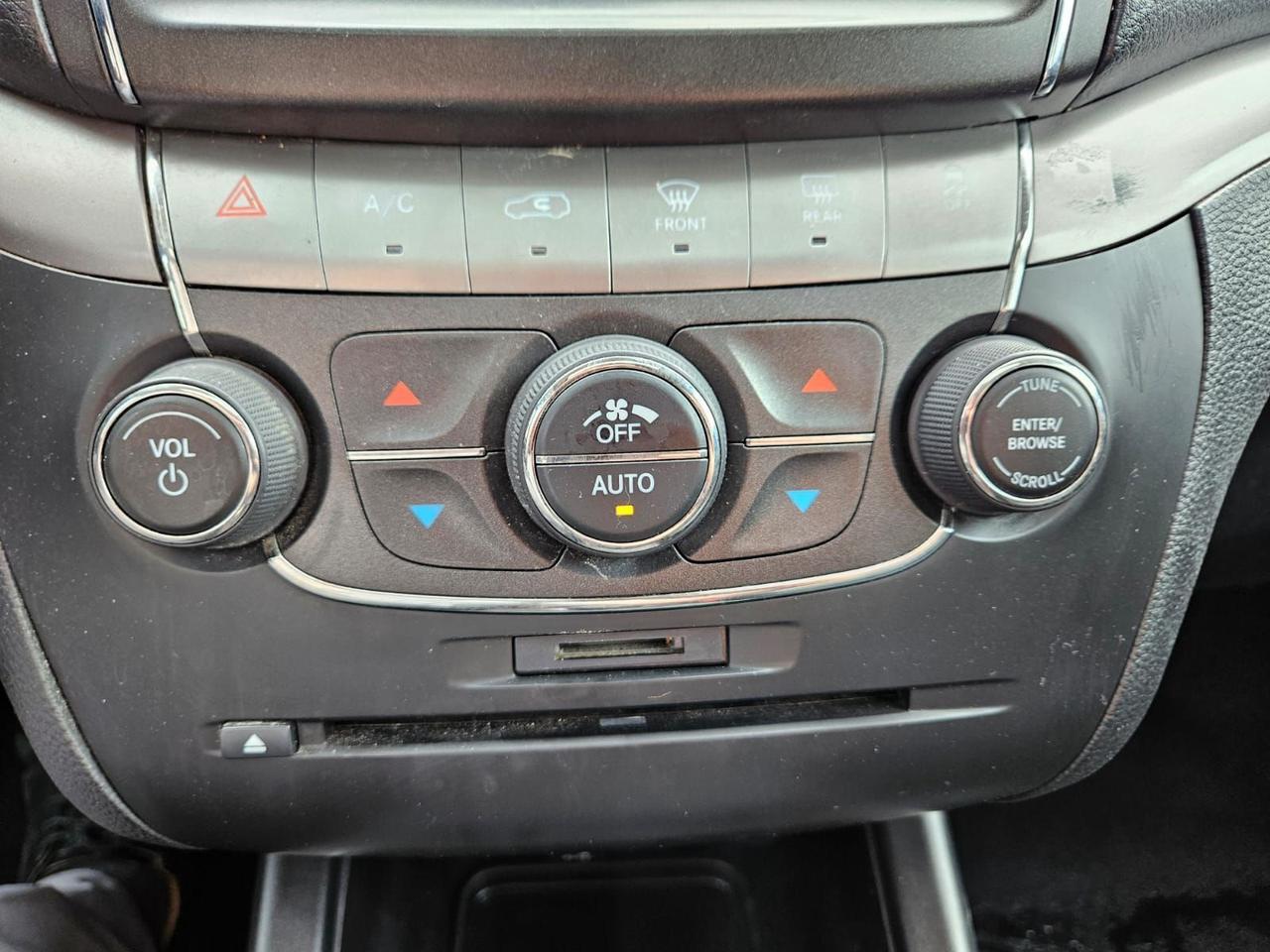 2018 Dodge Journey Crossroad Photo