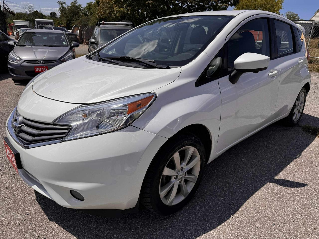 2016 Nissan Versa Note SL - Photo #3