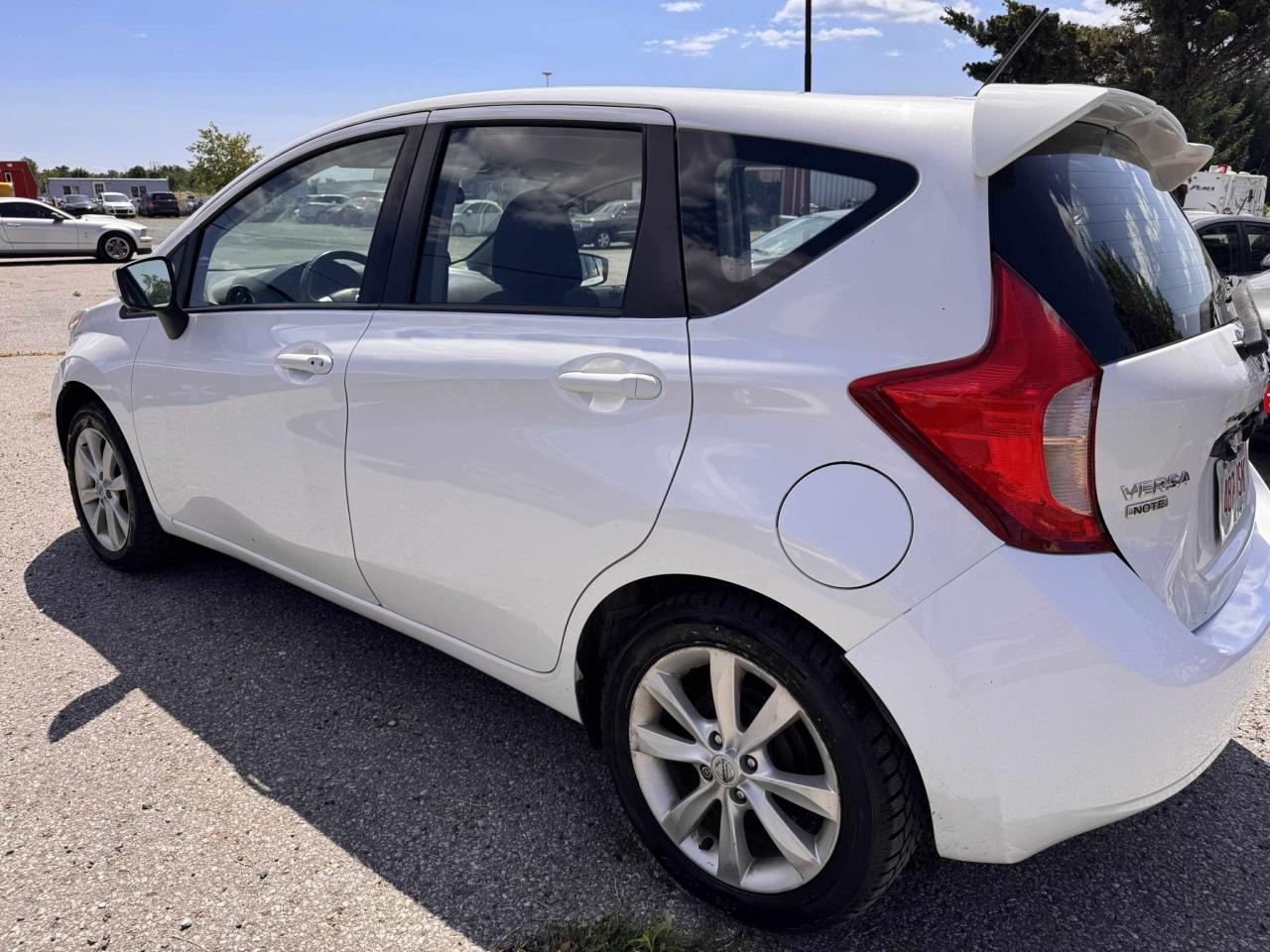 2016 Nissan Versa Note SL - Photo #5