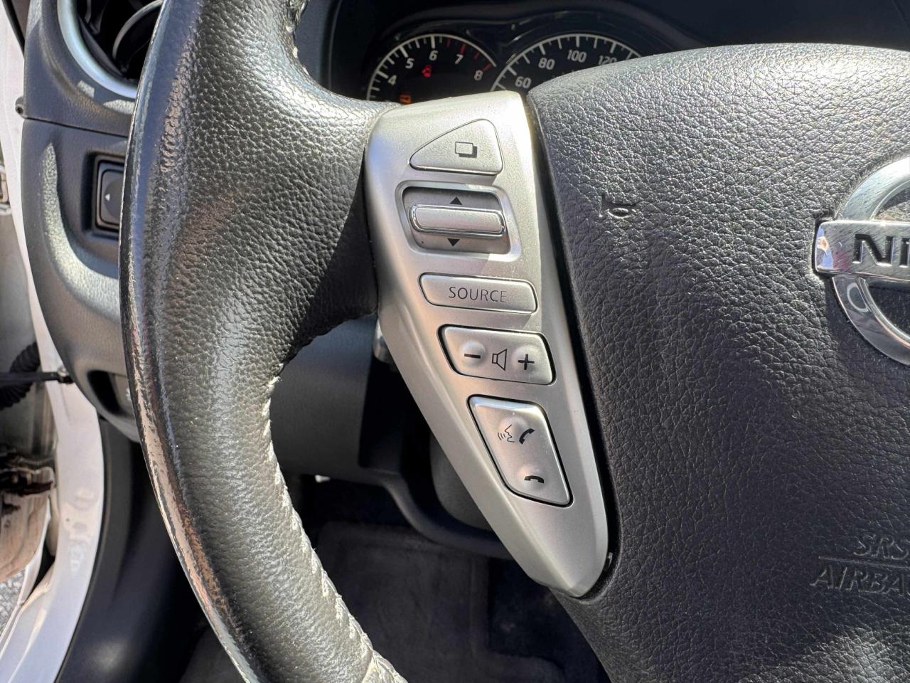 2016 Nissan Versa Note SL - Photo #11