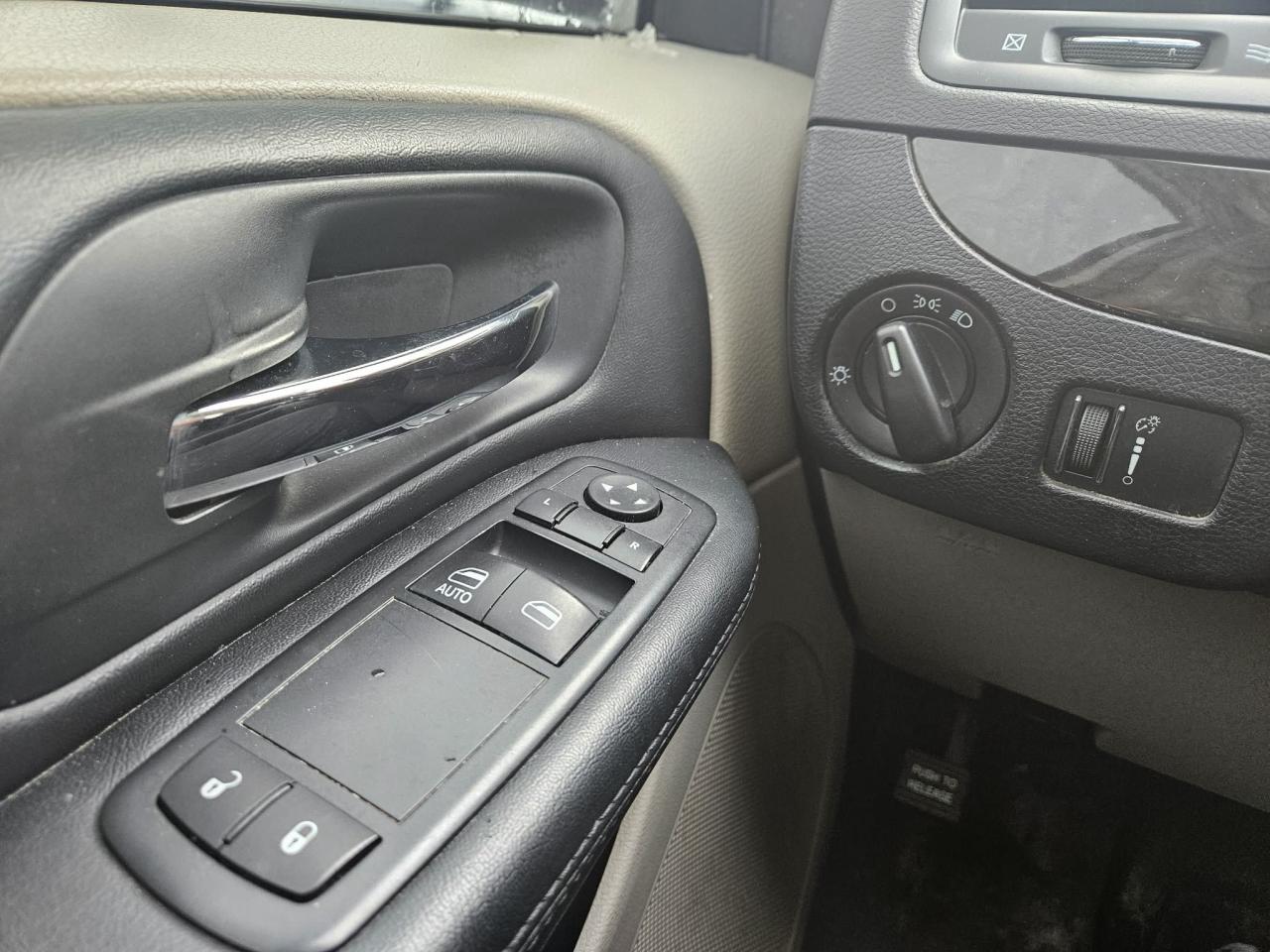 2016 Dodge Grand Caravan CANADA VALUE PACKAGE Photo