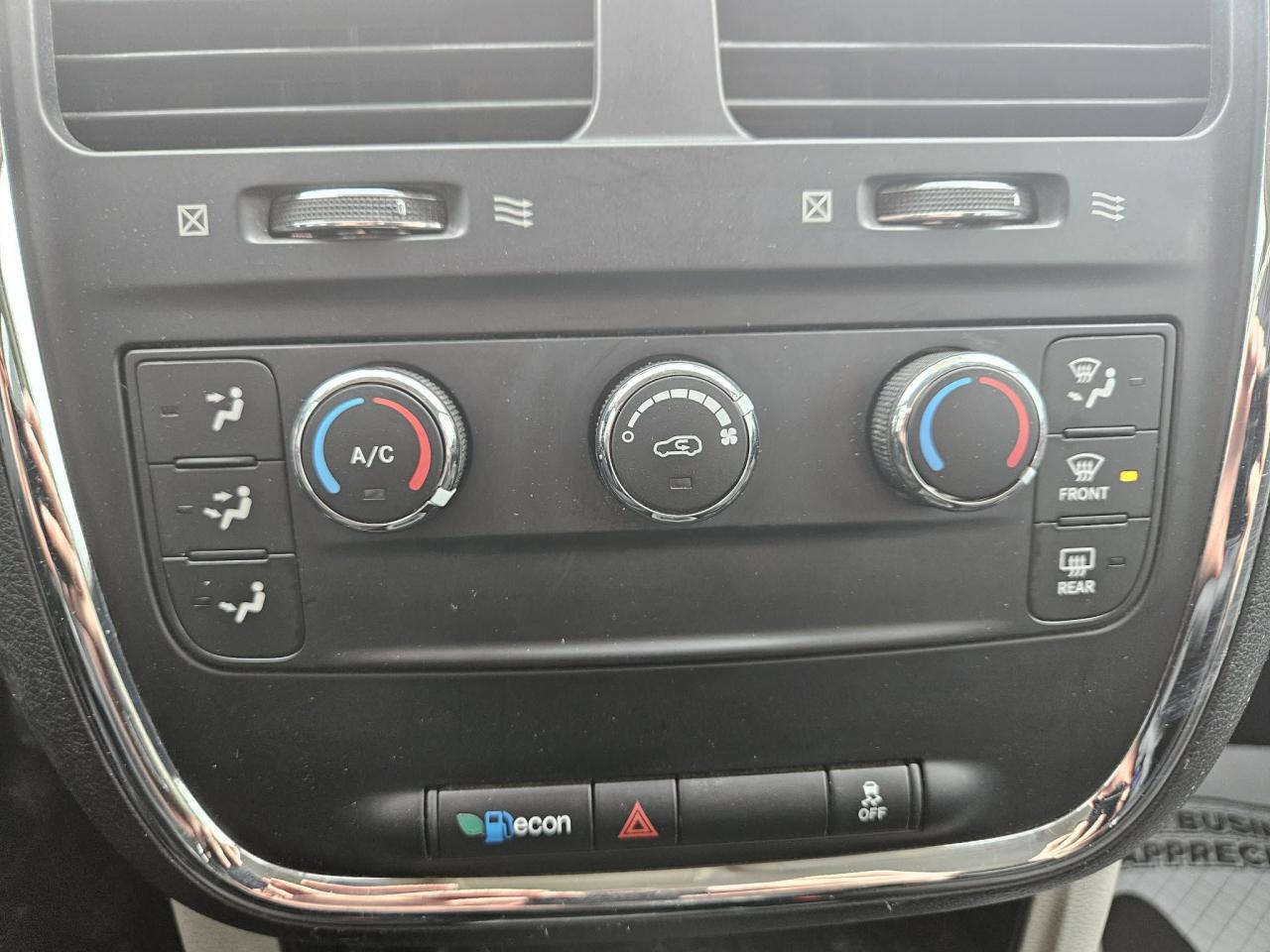 2016 Dodge Grand Caravan CANADA VALUE PACKAGE Photo