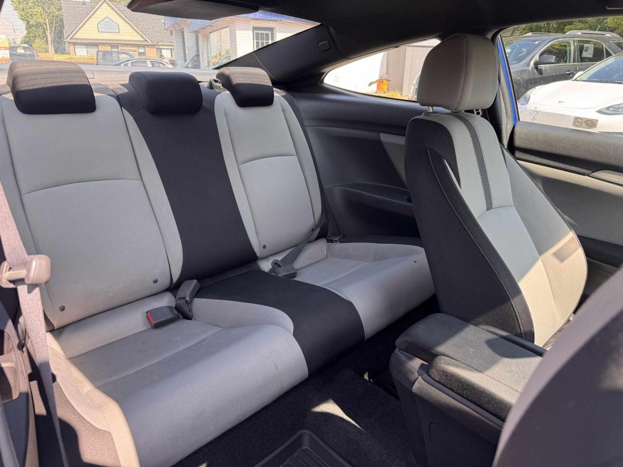 2017 Honda Civic 2dr Man LX - Photo #10