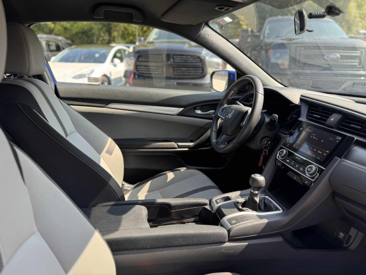 2017 Honda Civic 2dr Man LX - Photo #9