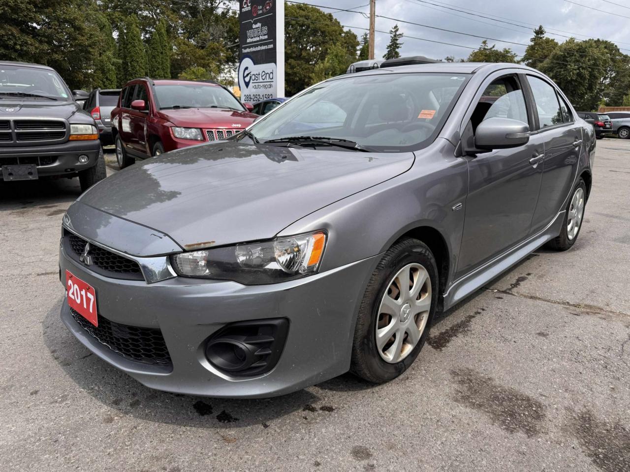 2017 Mitsubishi Lancer ES Photo2