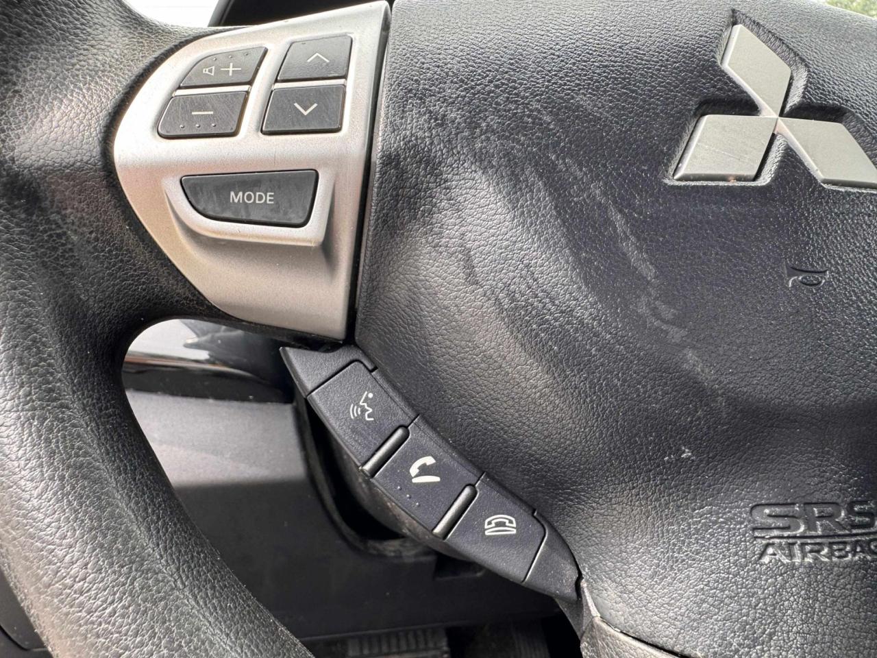 2017 Mitsubishi Lancer ES - Photo #12