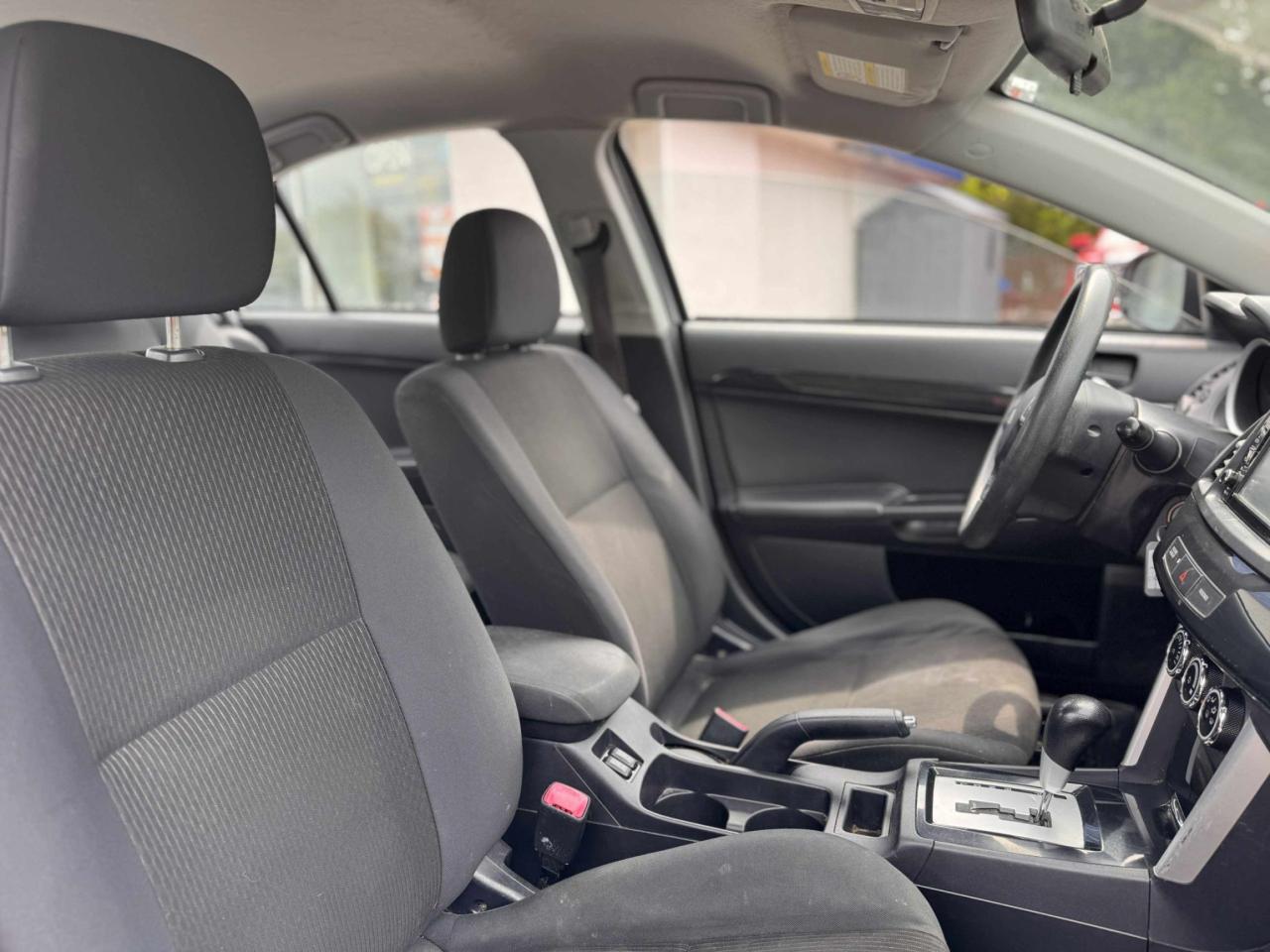 2017 Mitsubishi Lancer ES - Photo #11