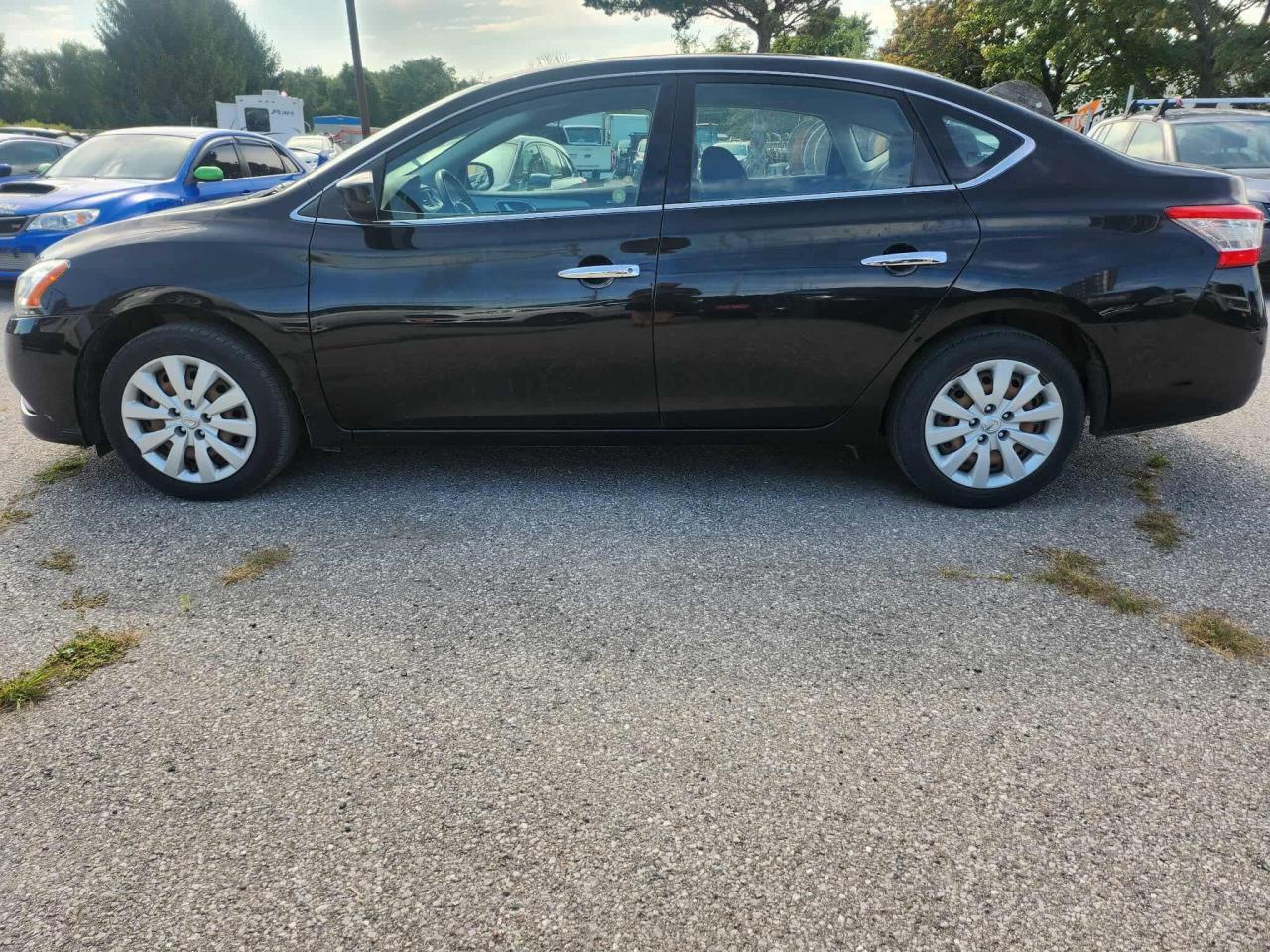 2014 Nissan Sentra 4DR SDN CVT SV Photo3