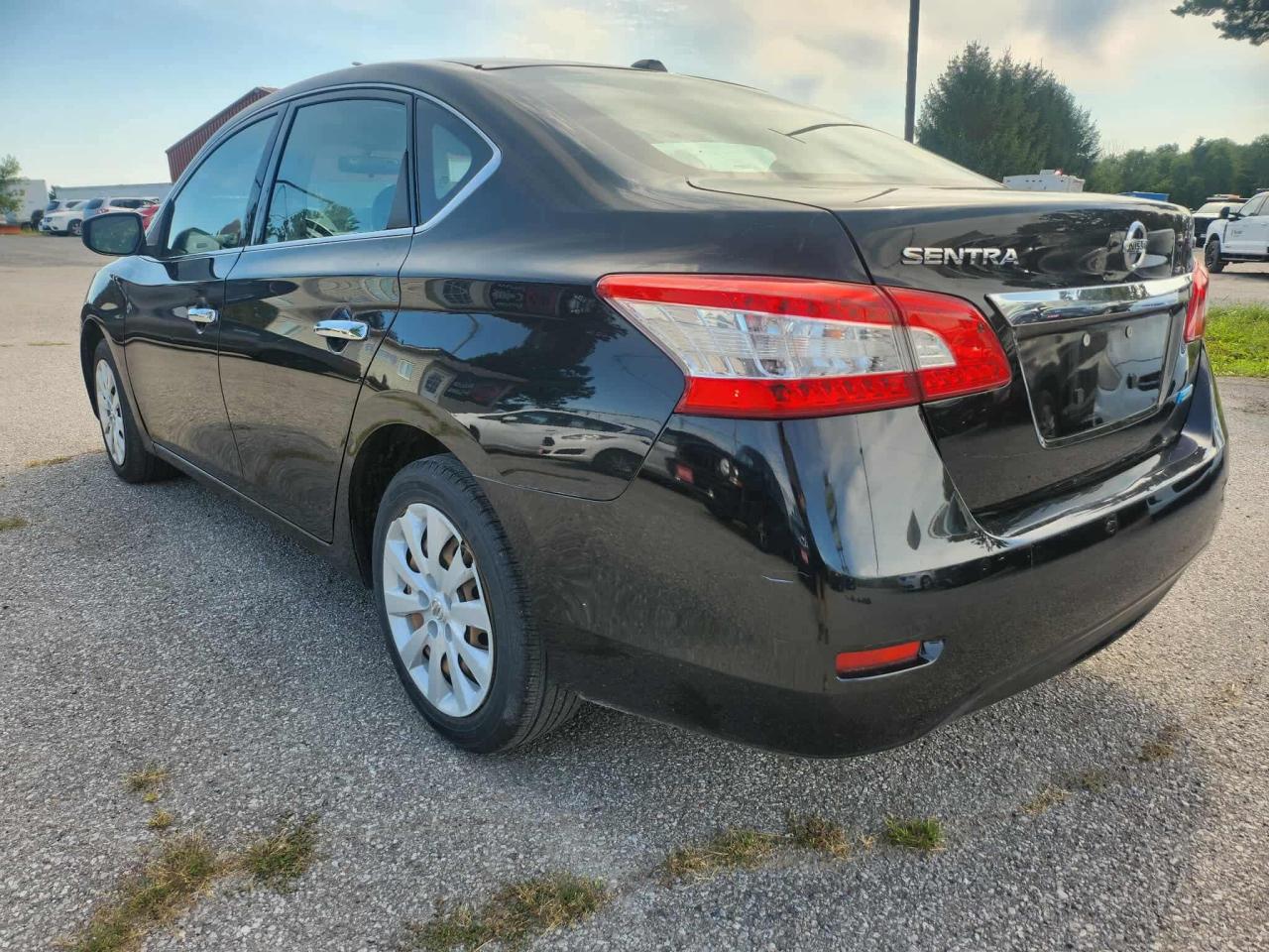 2014 Nissan Sentra 4DR SDN CVT SV - Photo #5