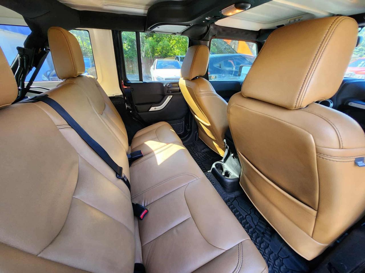 2016 Jeep Wrangler 4WD 4DR SAHARA - Photo #9