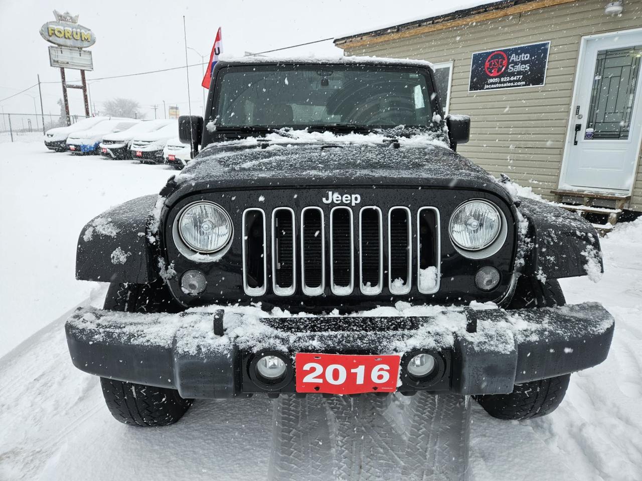 2016 Jeep Wrangler Unlimited Sahara 4WD Photo