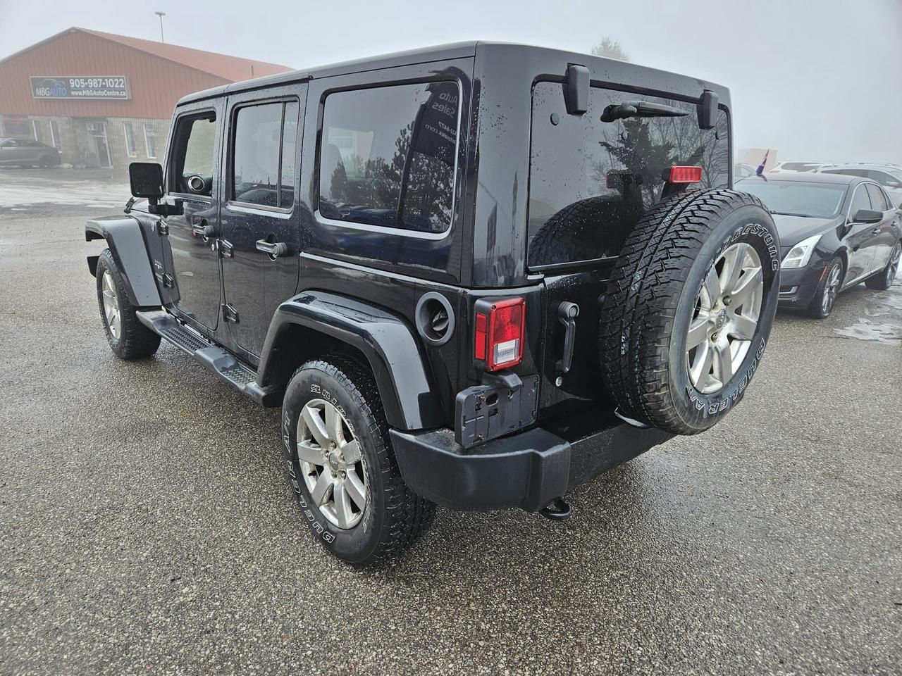 2016 Jeep Wrangler 4WD 4DR SAHARA Photo4