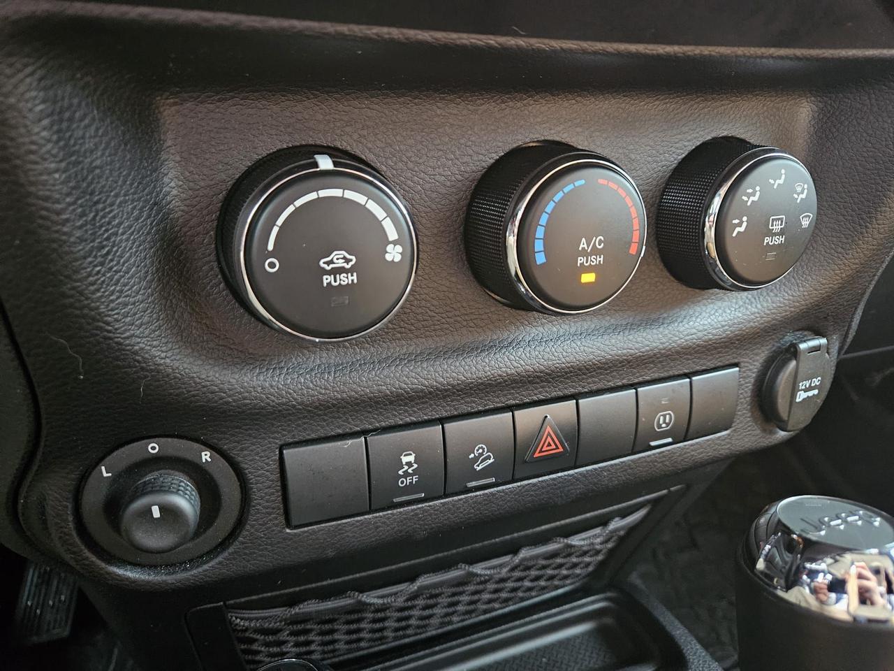 2016 Jeep Wrangler 4WD 4DR SAHARA Photo