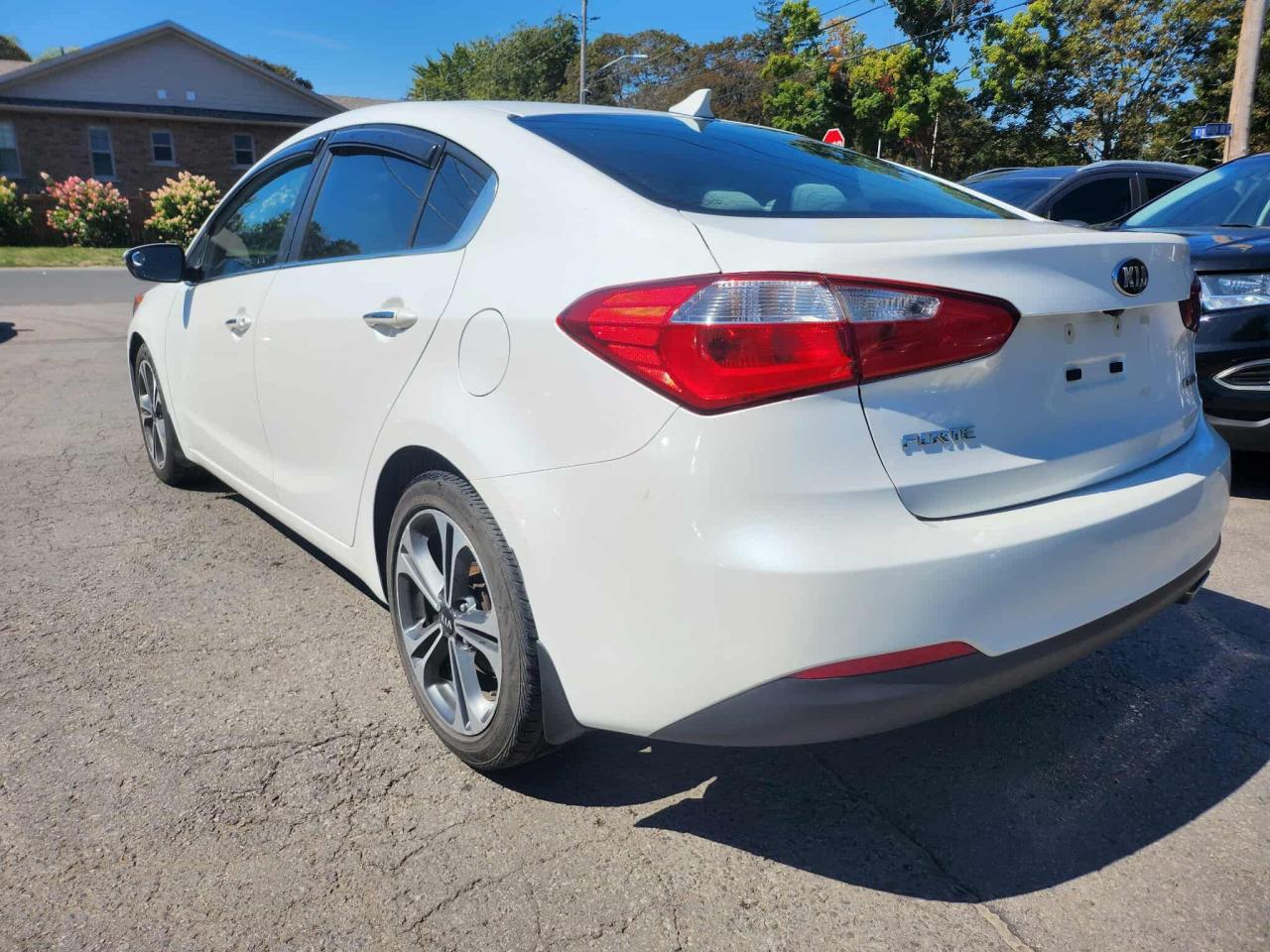 2016 Kia Forte EX - Photo #5
