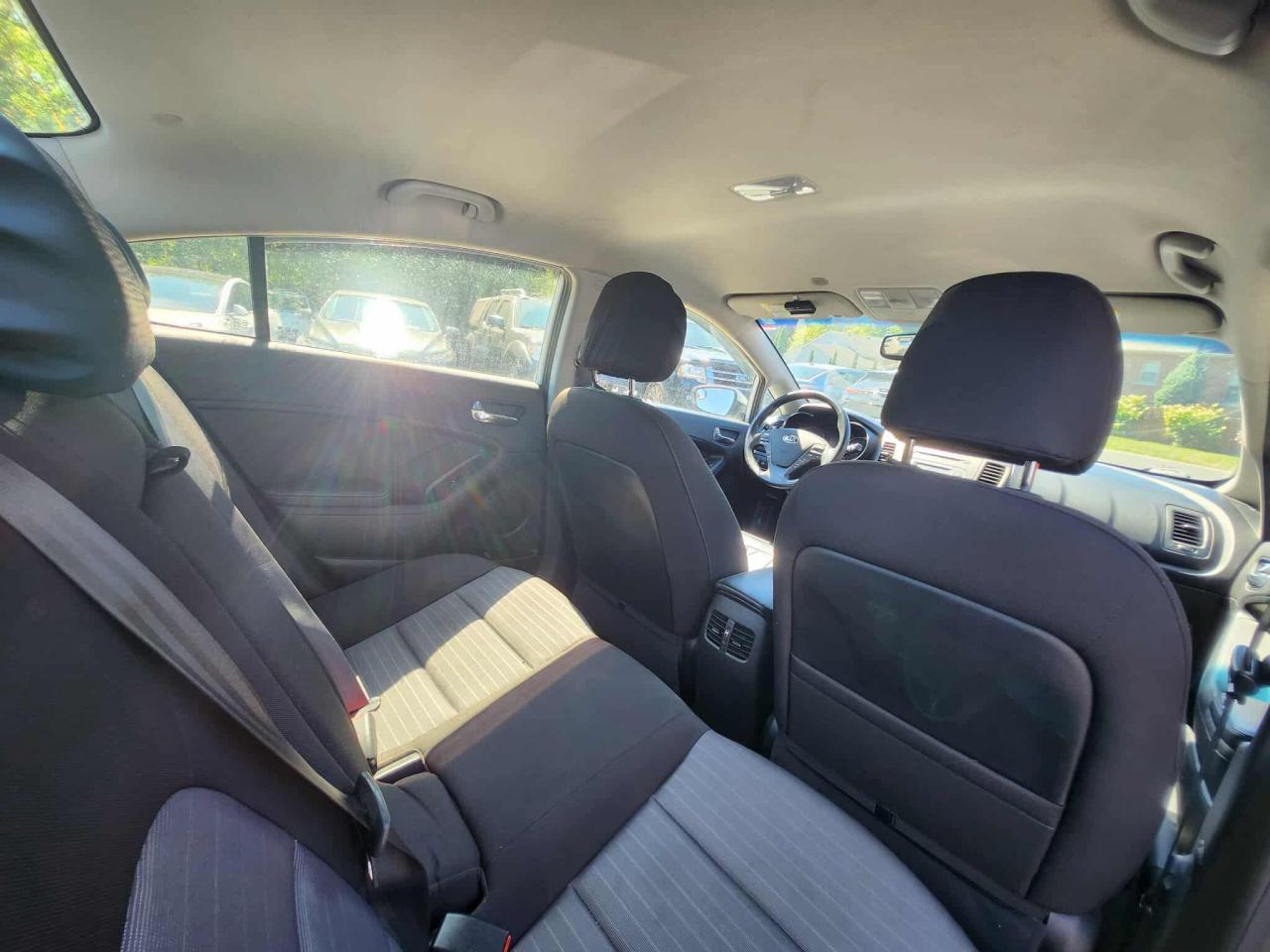 2016 Kia Forte EX - Photo #9