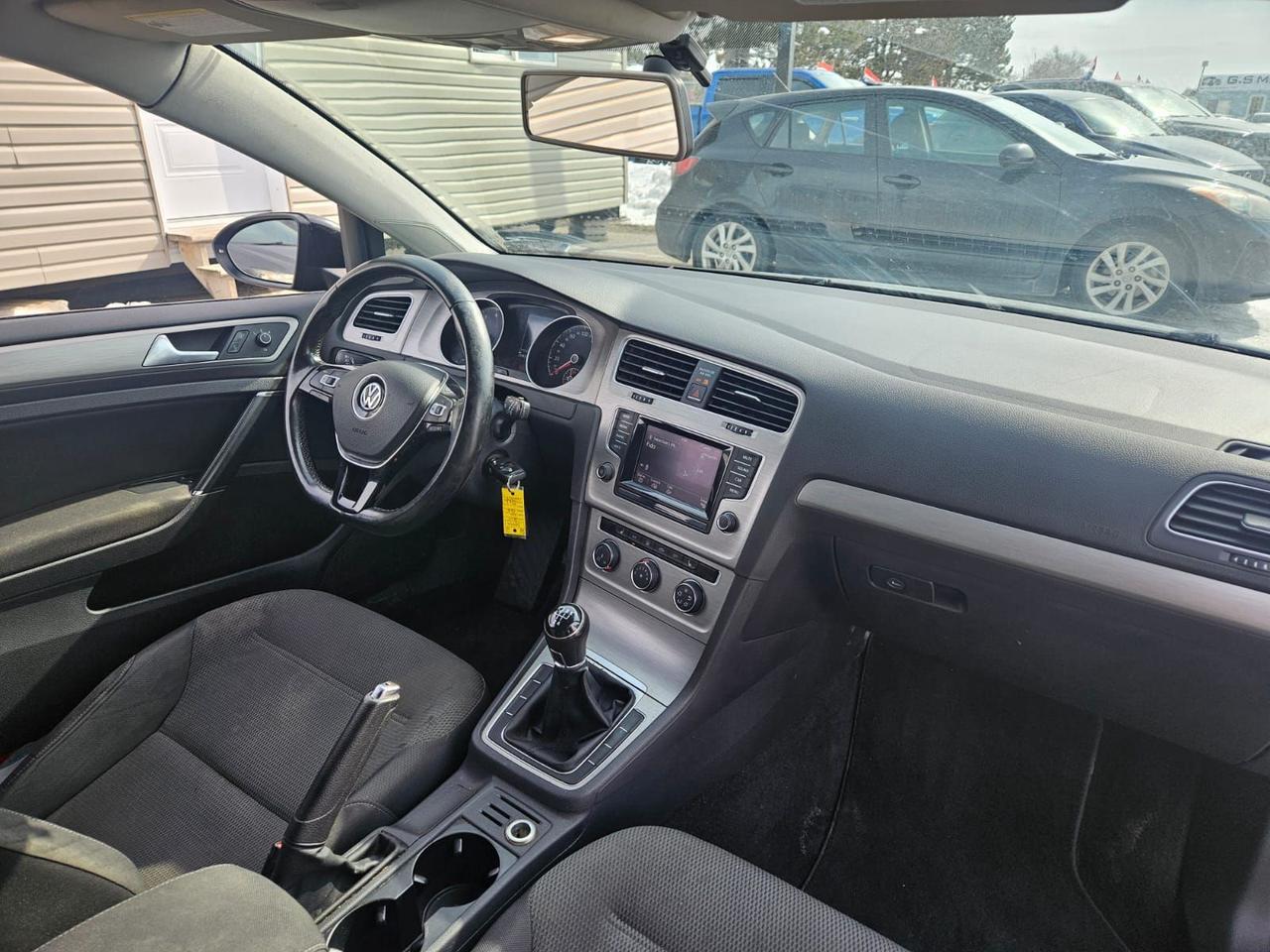 2015 Volkswagen Golf 3DR HB MAN 1.8 TSI TRENDLINE Photo