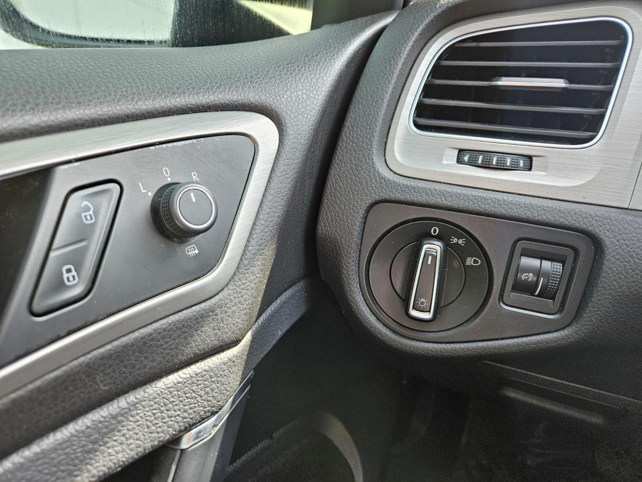 2015 Volkswagen Golf 3DR HB MAN 1.8 TSI TRENDLINE Photo