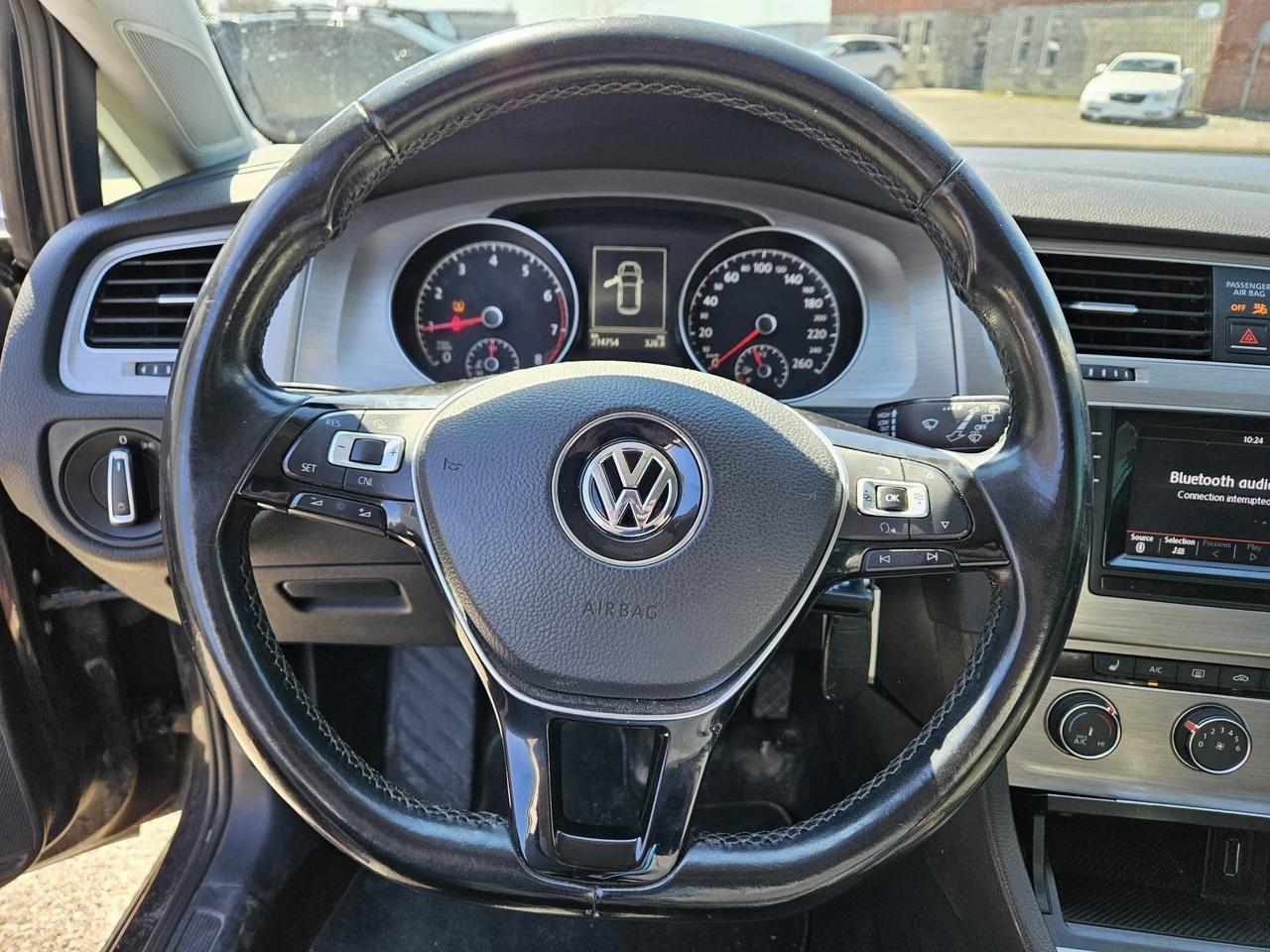 2015 Volkswagen Golf 3DR HB MAN 1.8 TSI TRENDLINE Photo