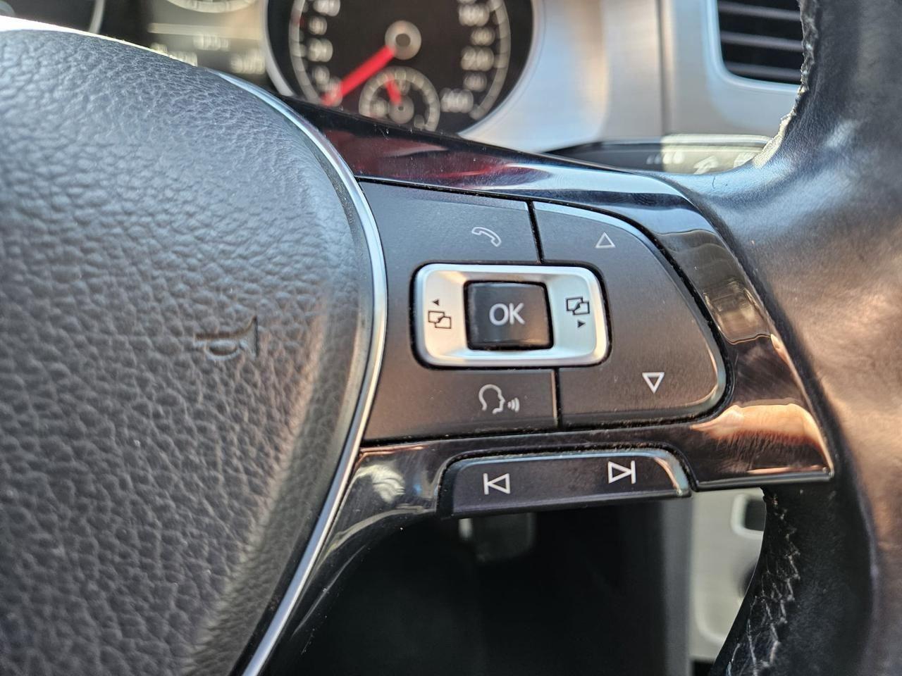 2015 Volkswagen Golf 3DR HB MAN 1.8 TSI TRENDLINE Photo
