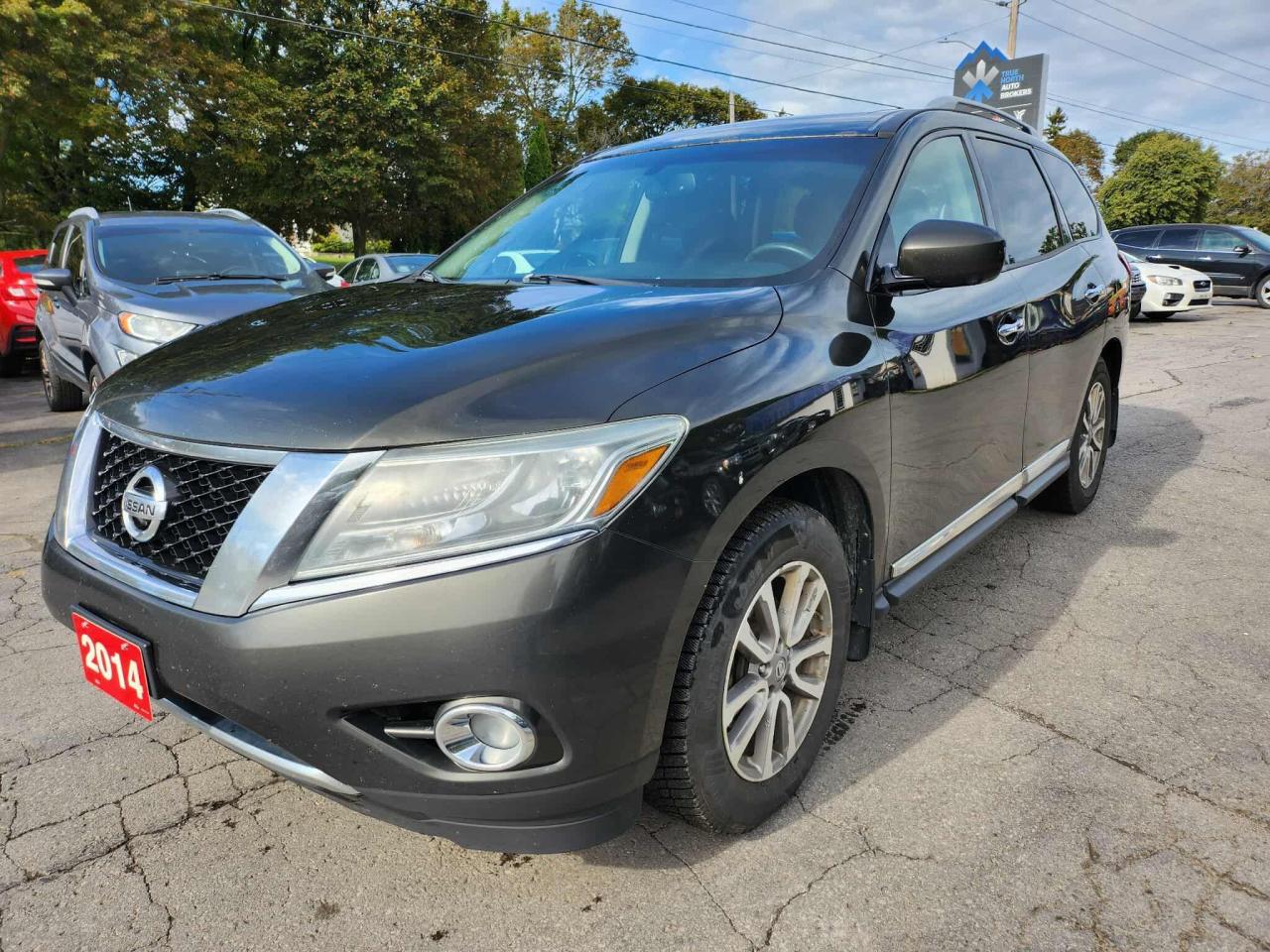 2015 Nissan Pathfinder 4WD 4dr SV Photo2