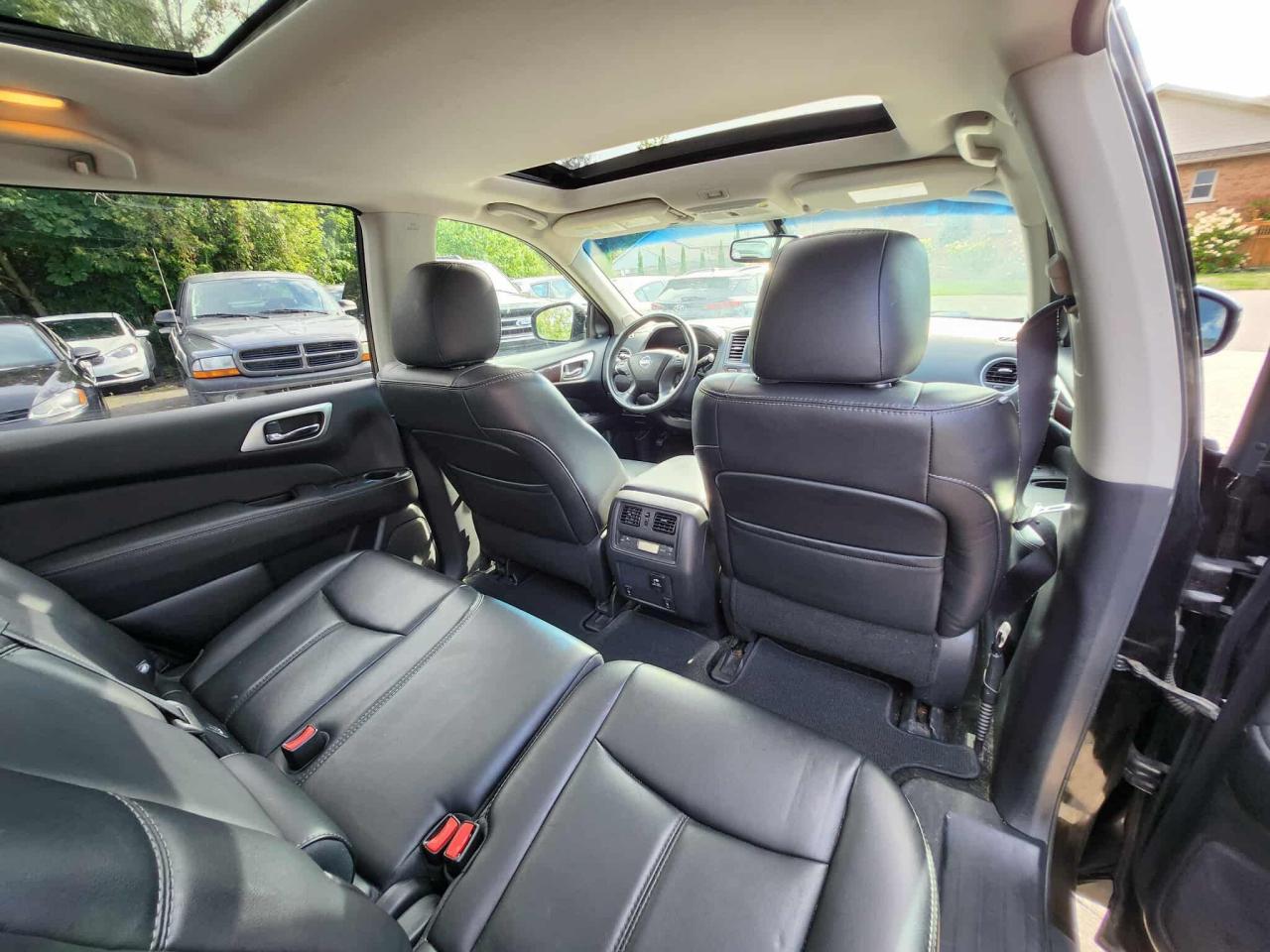 2015 Nissan Pathfinder 4WD 4dr SV - Photo #10