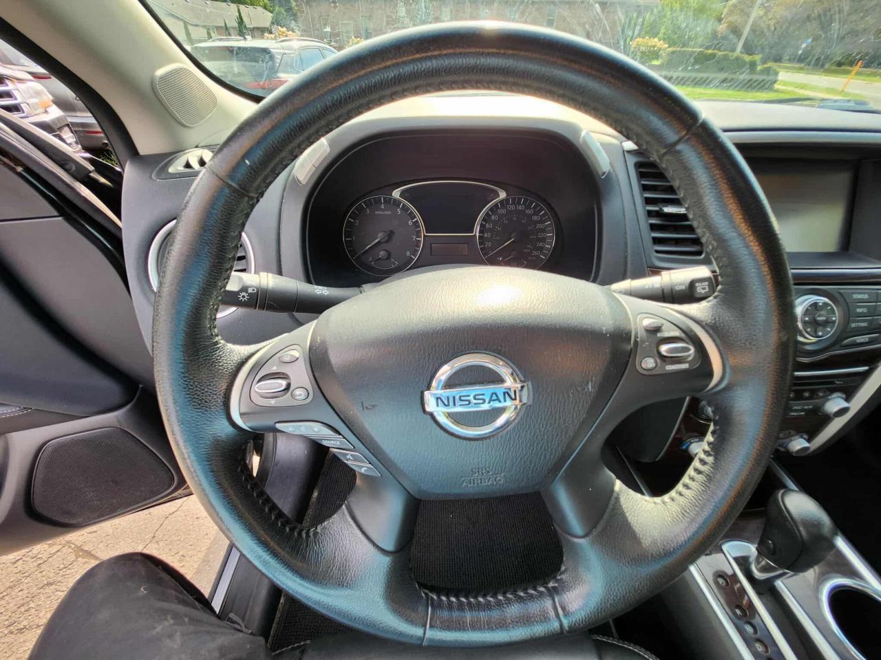 2015 Nissan Pathfinder 4WD 4dr SV - Photo #13